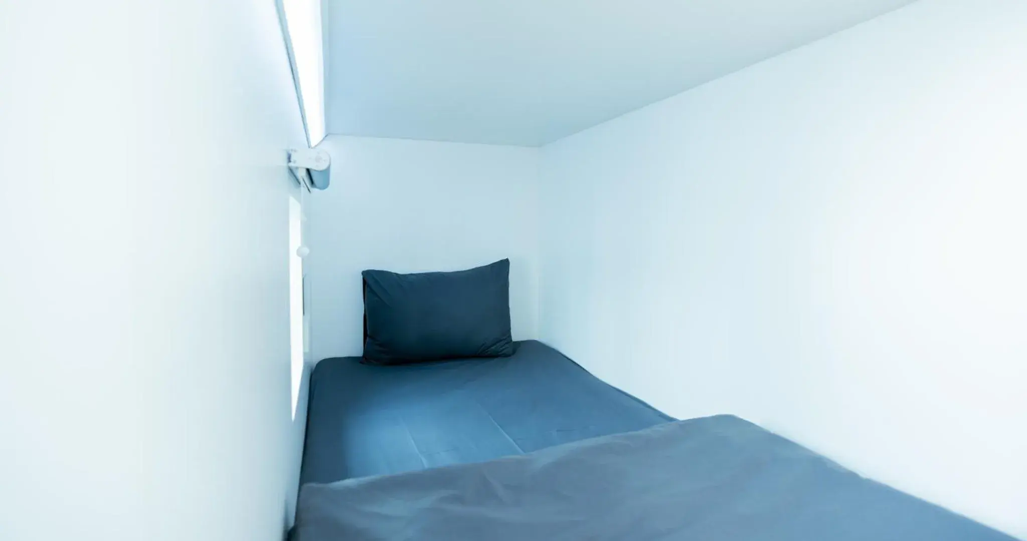 Earth Single in Bobopod Airport CBC, Tangerang Earth Single in Bobopod Airport CBC, Tangerang