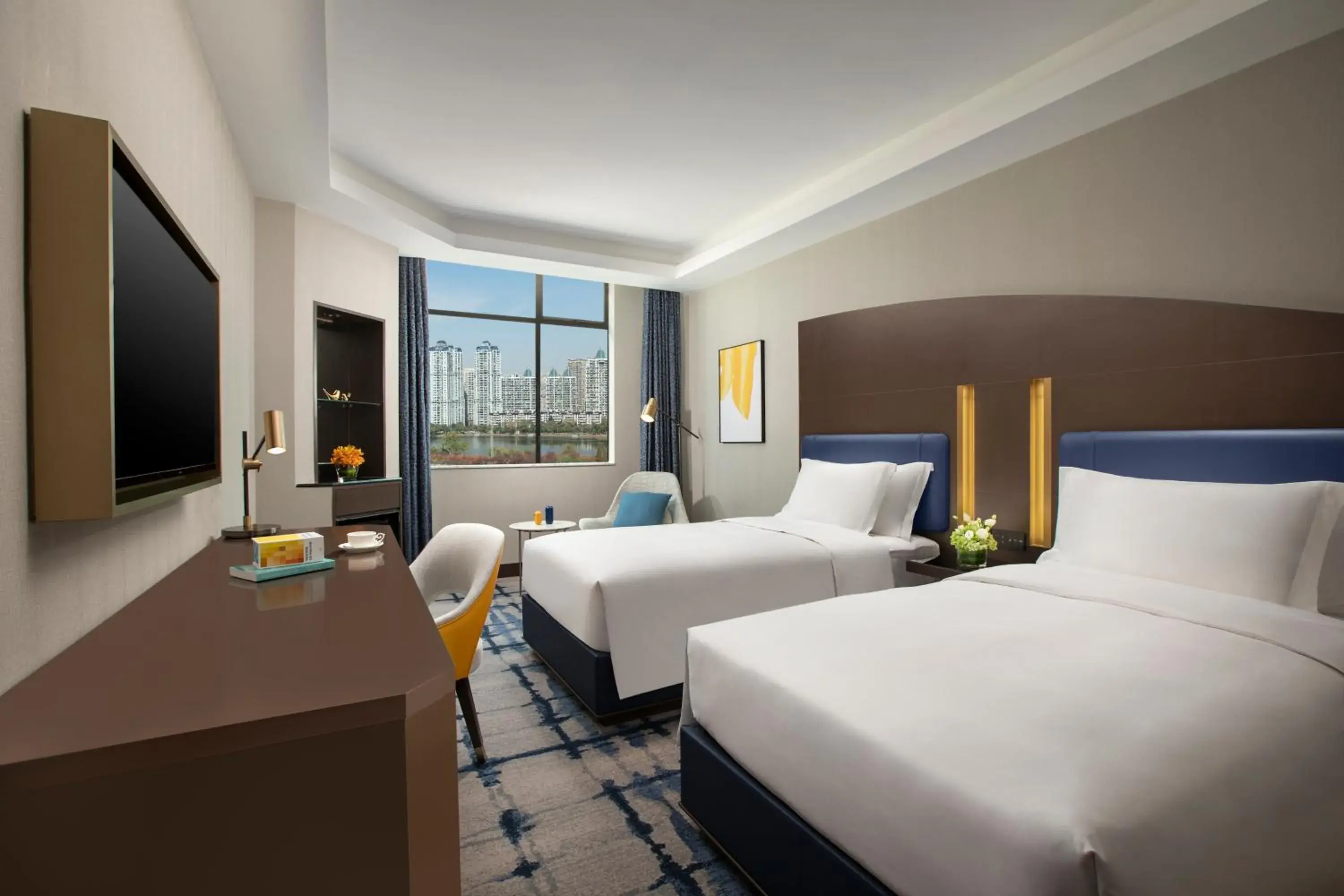 Standard Twin Room with City View in voco Wuhan Xinhua by IHG Standard Twin Room with City View in voco Wuhan Xinhua by IHG