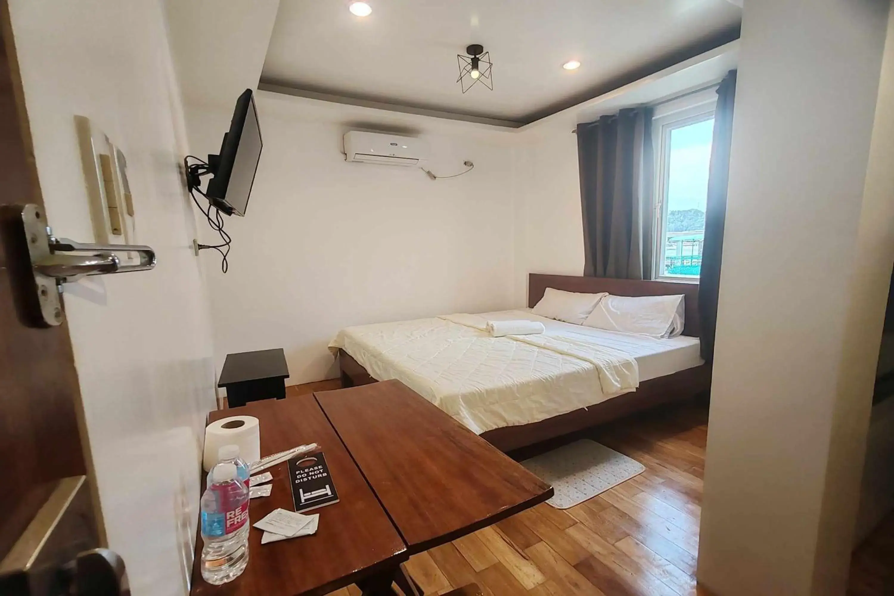 Deluxe Double Room in A Place To Remember El Nido Palawan Deluxe Double Room in A Place To Remember El Nido Palawan