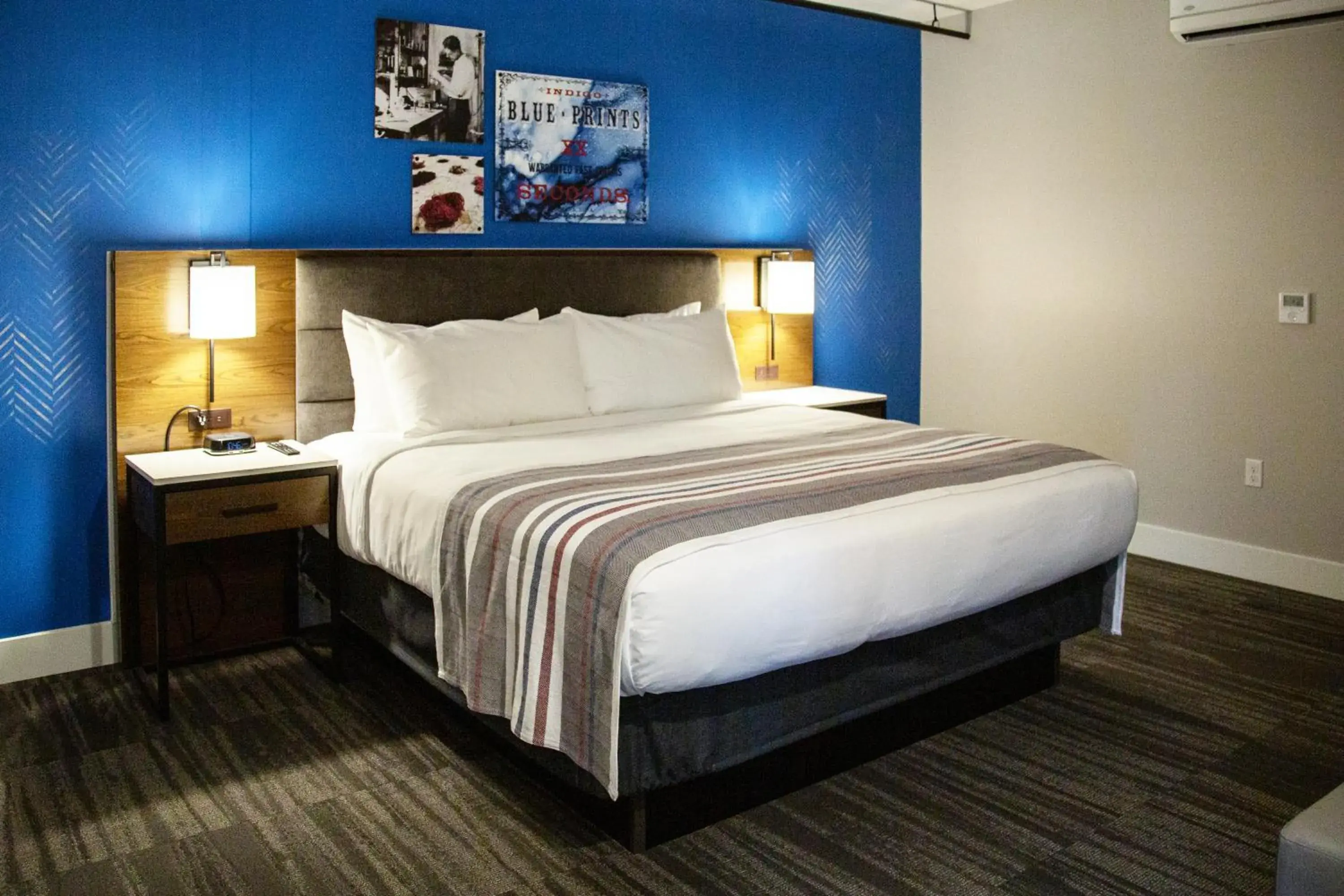 Deluxe King Suite in Hotel Millwright Deluxe King Suite in Hotel Millwright