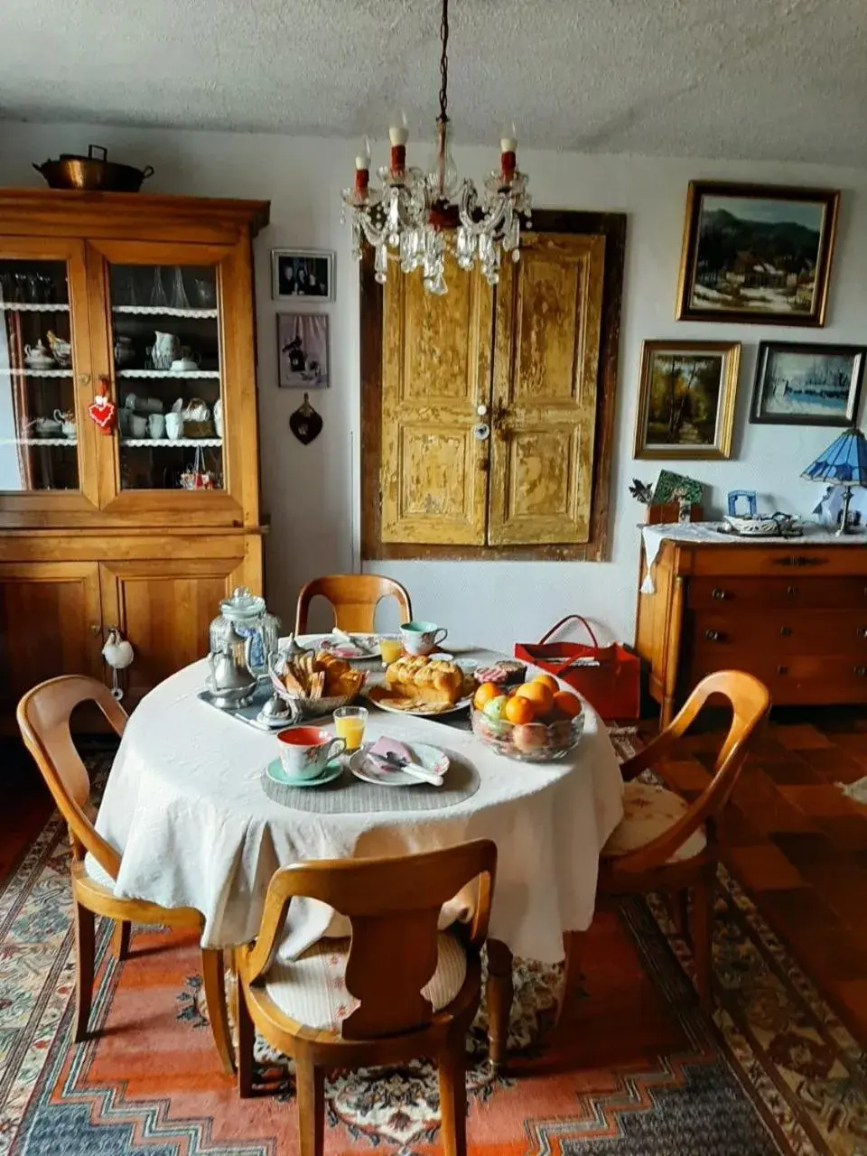 Double Room with Garden View in La Pie qui Chante Double Room with Garden View in La Pie qui Chante