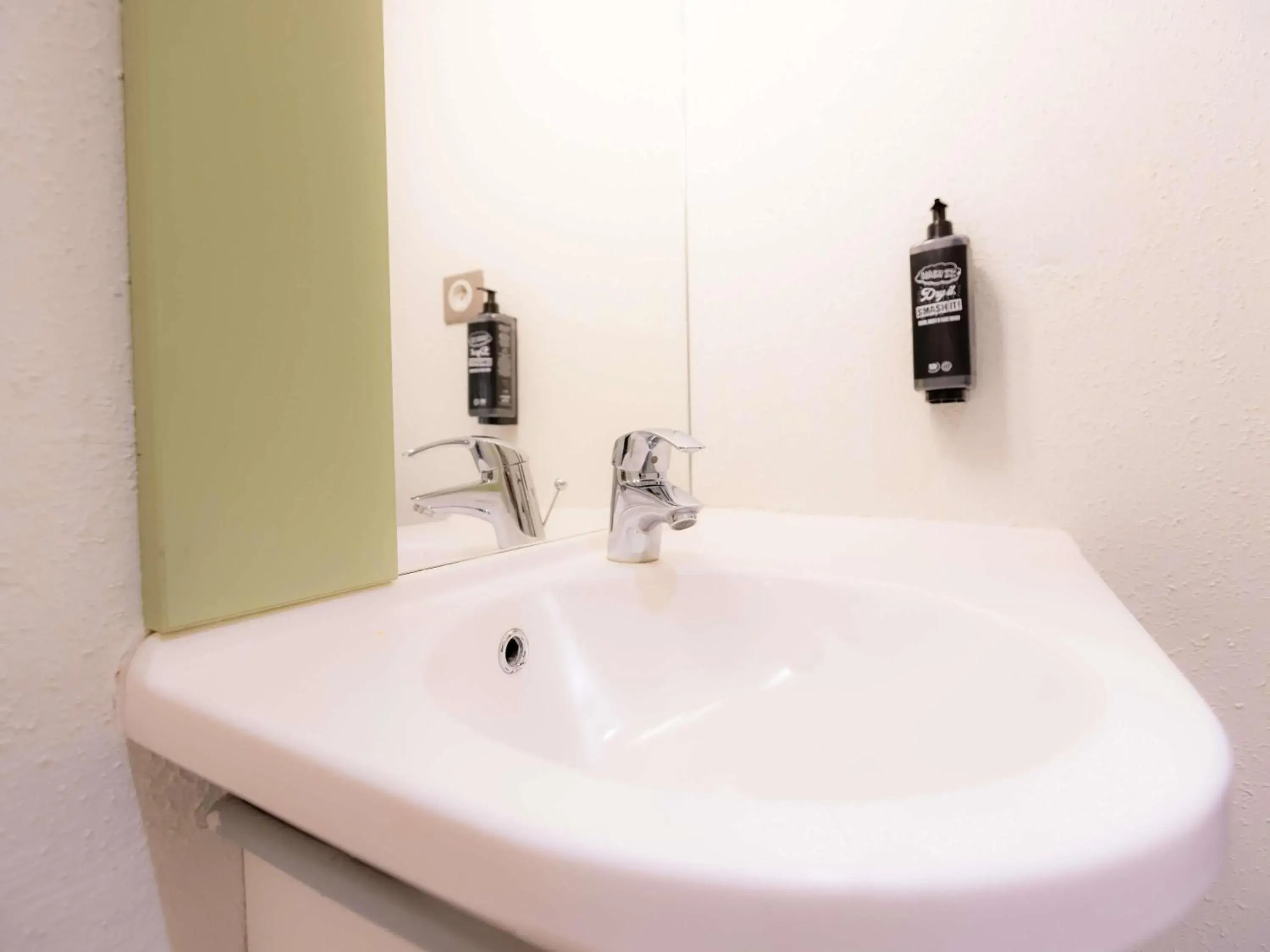 Double Room in ibis budget Besançon Centre Gare Double Room in ibis budget Besançon Centre Gare