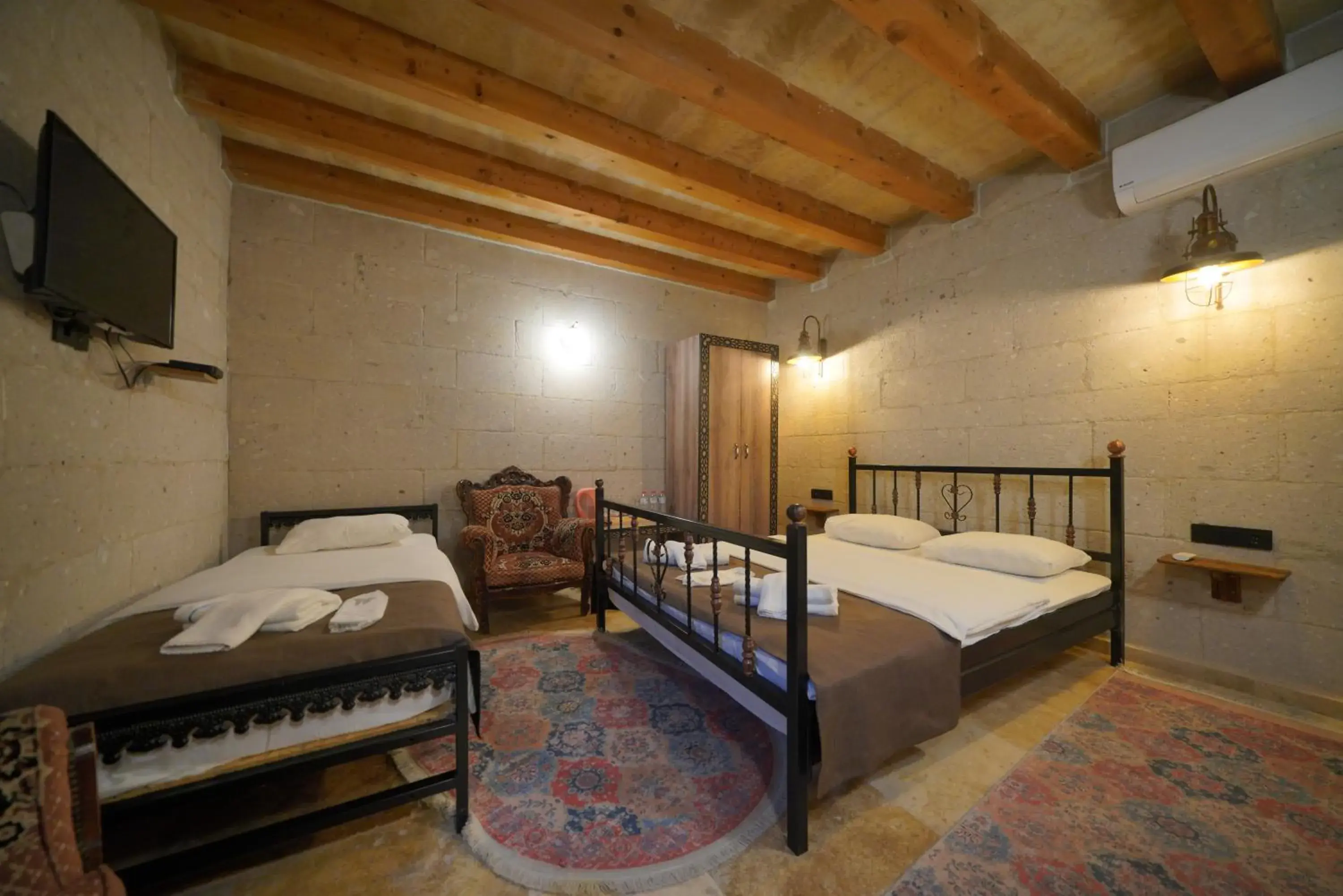 Triple Room in View Cave Hotel Triple Room in View Cave Hotel