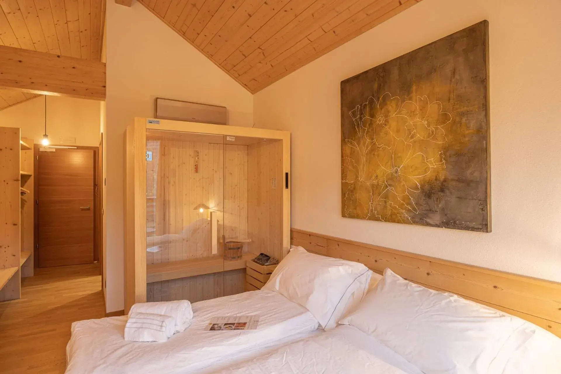 Double Room with Lake View - single occupancy in Giallo Dolomiti Wellness Double Room with Lake View - single occupancy in Giallo Dolomiti Wellness