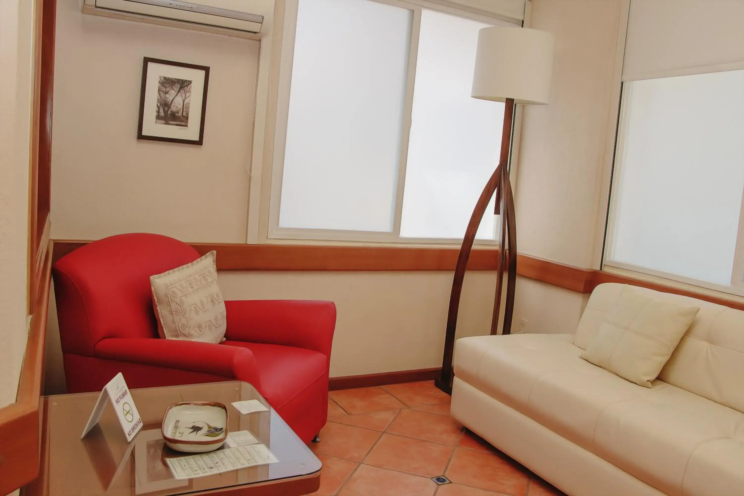 One-Bedroom Suite in Alcazar Suites One-Bedroom Suite in Alcazar Suites