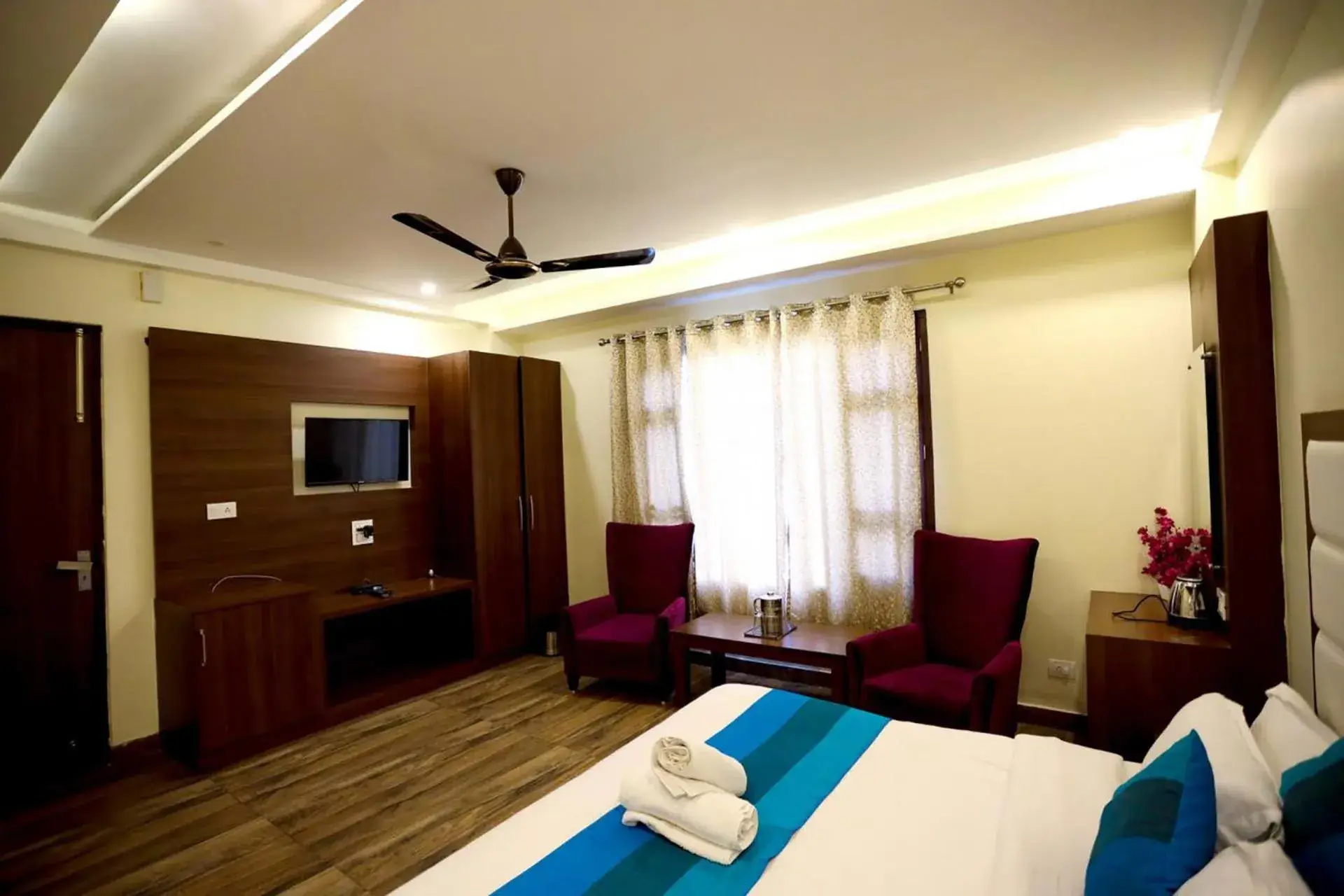 Standard Double Suite in Hotel Blue Magnets Dalhousie Standard Double Suite in Hotel Blue Magnets Dalhousie