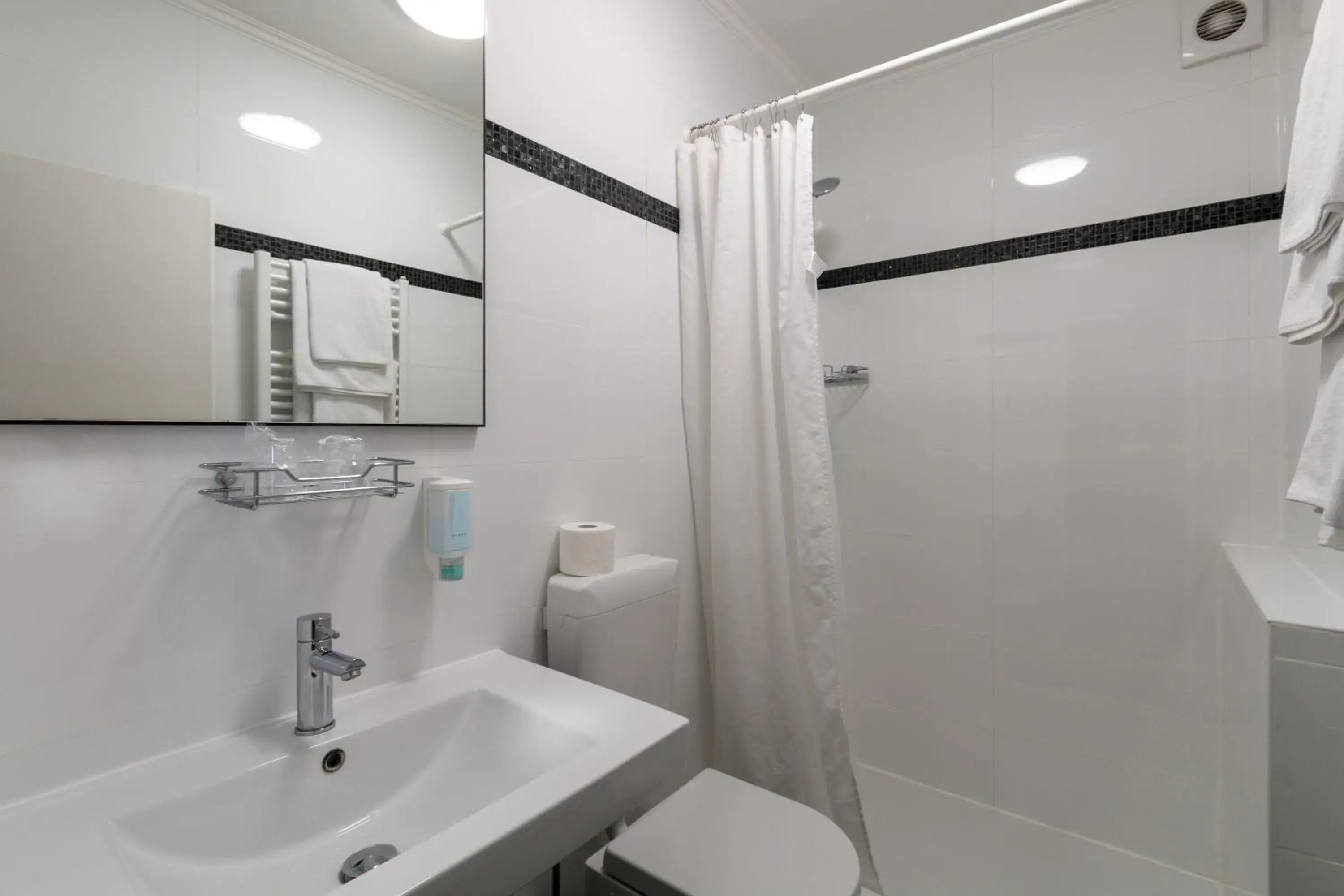 Single Room in Hotel ATLANTA Darmstadt Single Room in Hotel ATLANTA Darmstadt