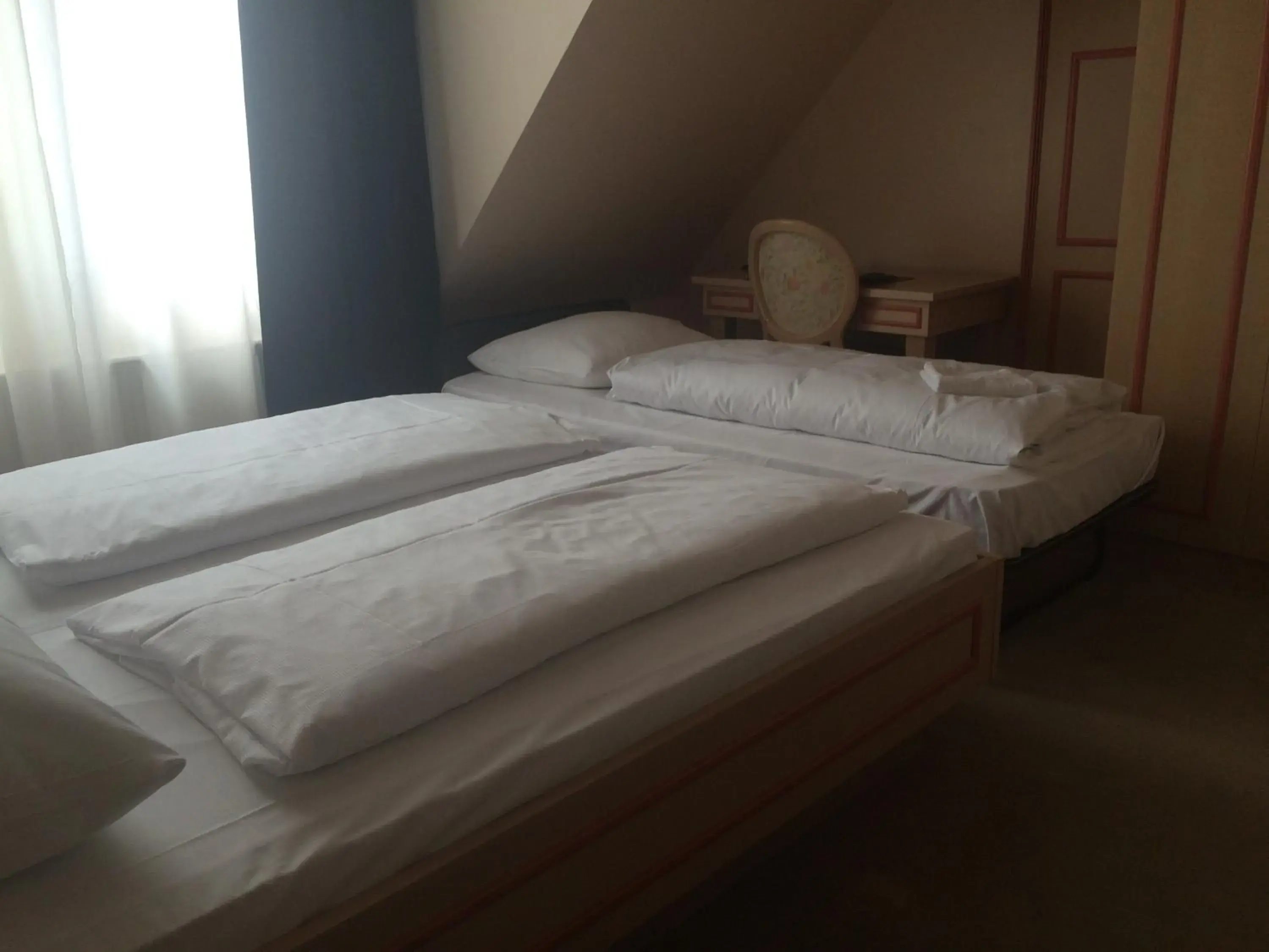 Double Room with extrabed (2 Adults + 1 Child) in CineHotel Maroni Double Room with extrabed (2 Adults + 1 Child) in CineHotel Maroni