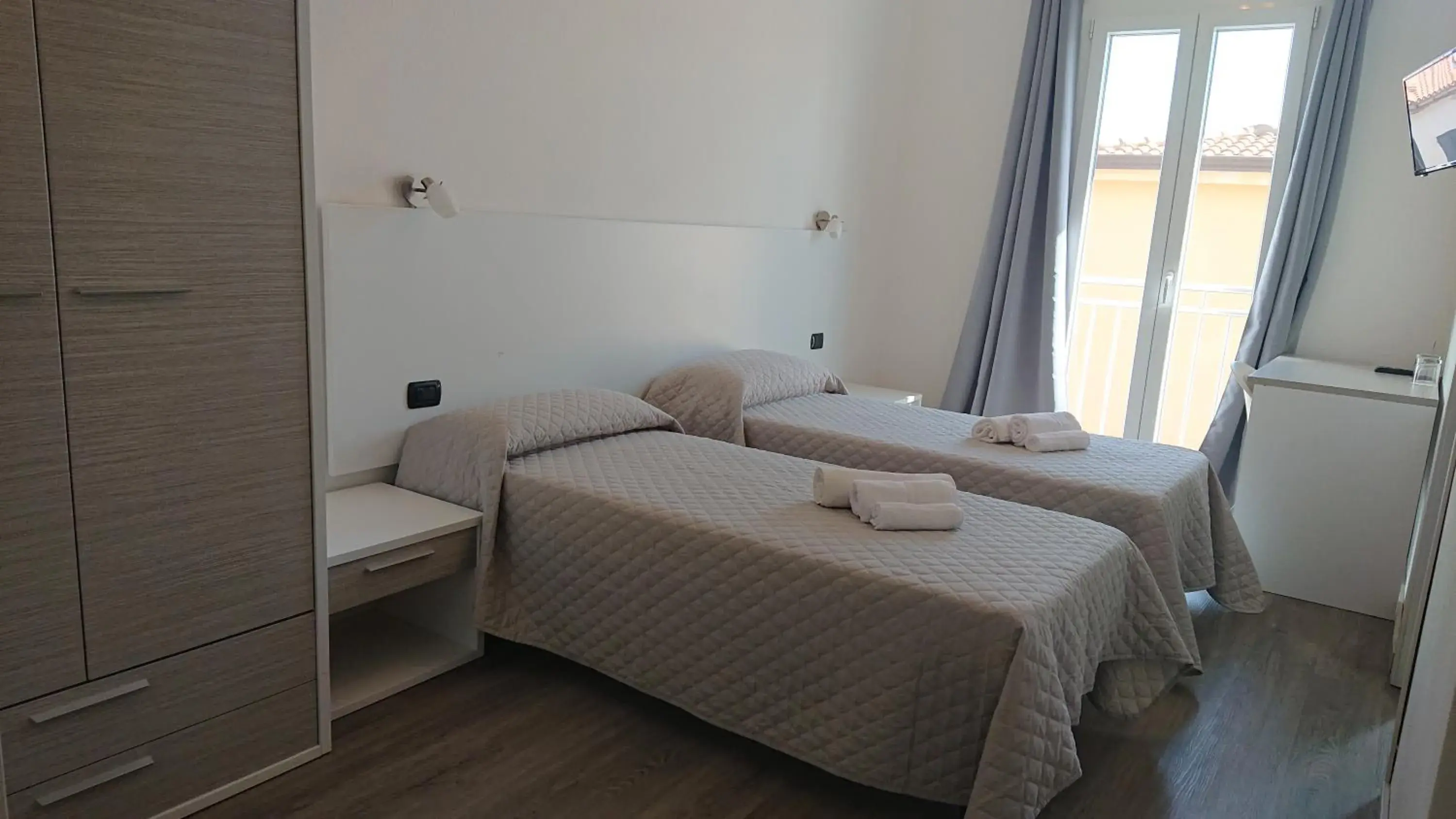 Double or Twin Room with Shower in Hotel Ogliastra Double or Twin Room with Shower in Hotel Ogliastra