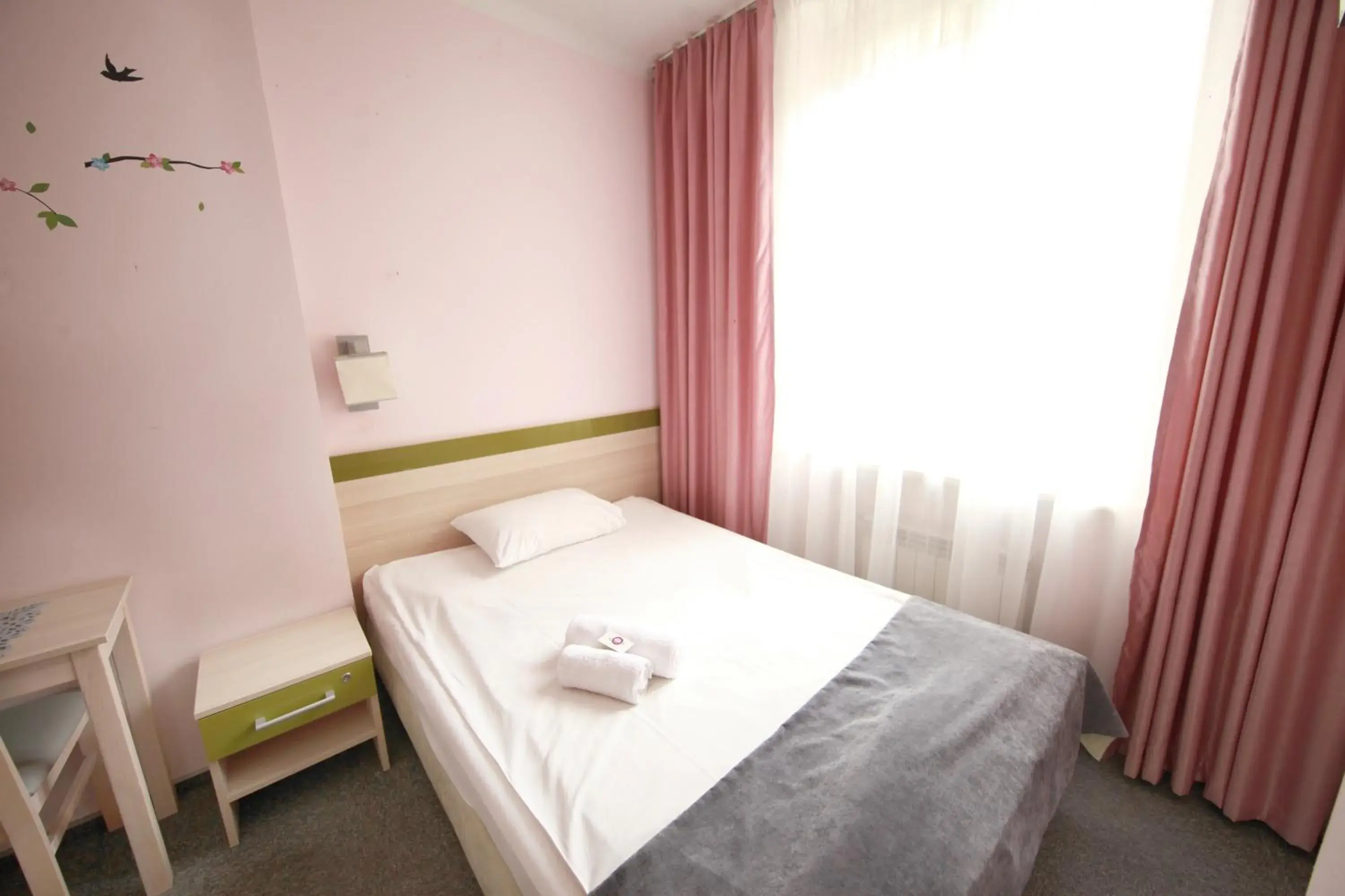 Single Room with Private Bathroom in eMKa Hostel Single Room with Private Bathroom in eMKa Hostel