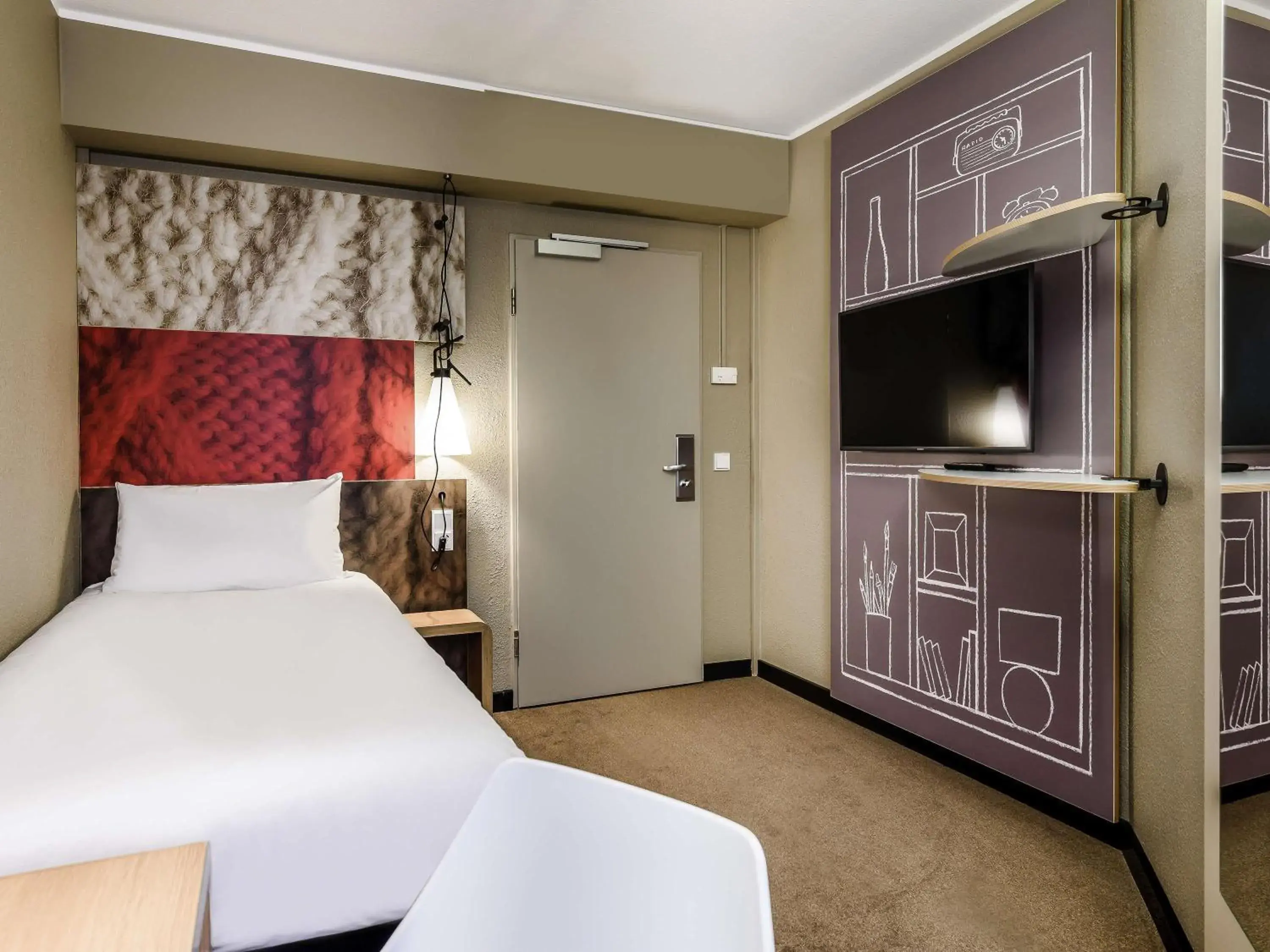 Economy Single Room - single occupancy in ibis Frankfurt Centrum Economy Single Room - single occupancy in ibis Frankfurt Centrum