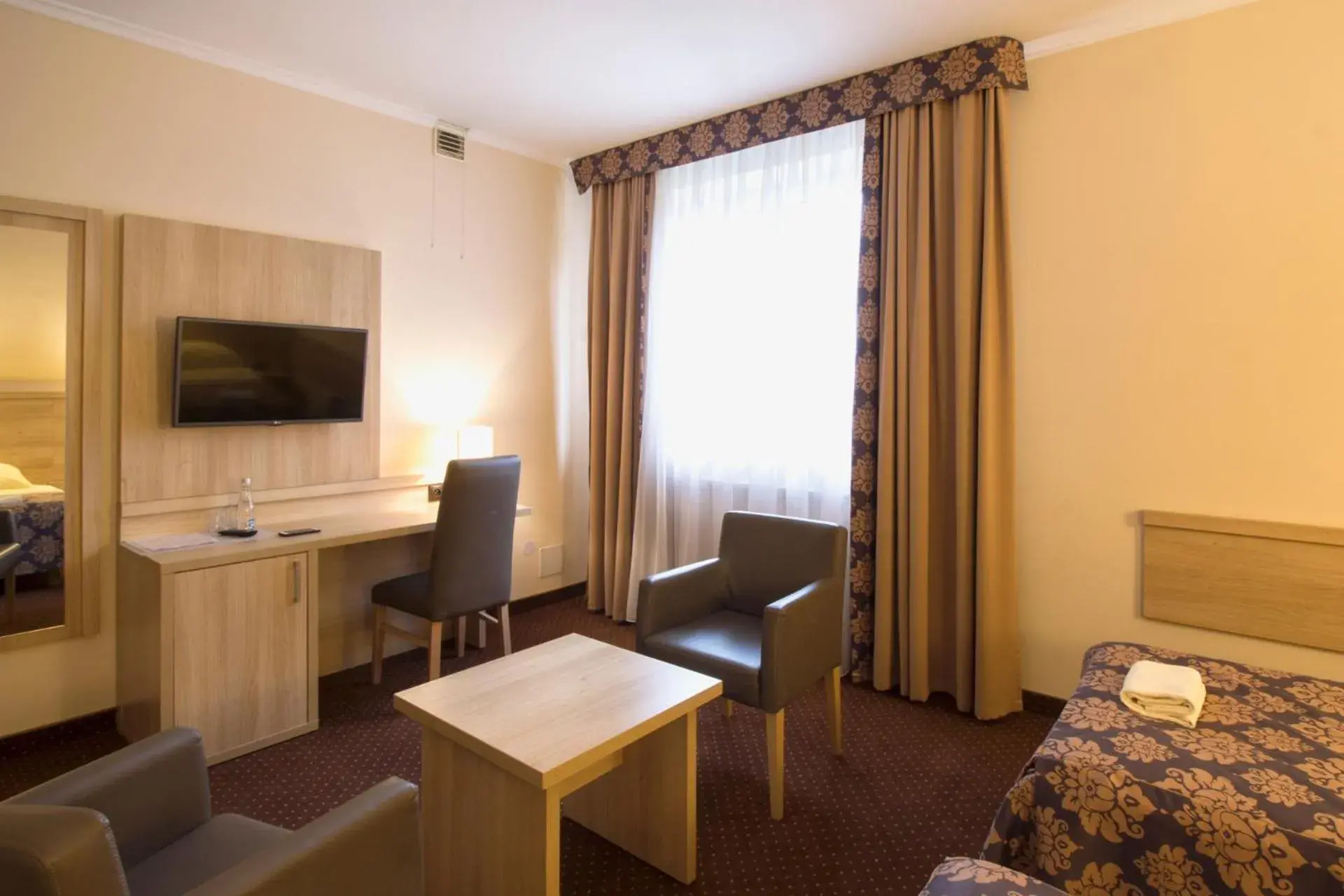 Triple Room - single occupancy in Motel DB2000 Triple Room - single occupancy in Motel DB2000