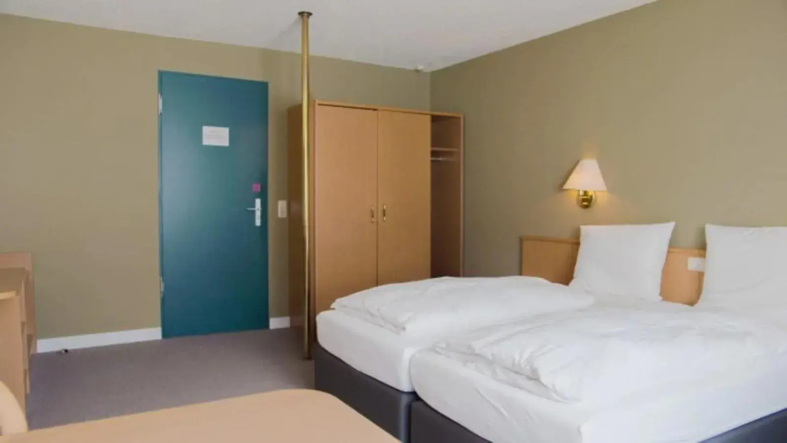Triple Room in Hotel Bitburg Triple Room in Hotel Bitburg