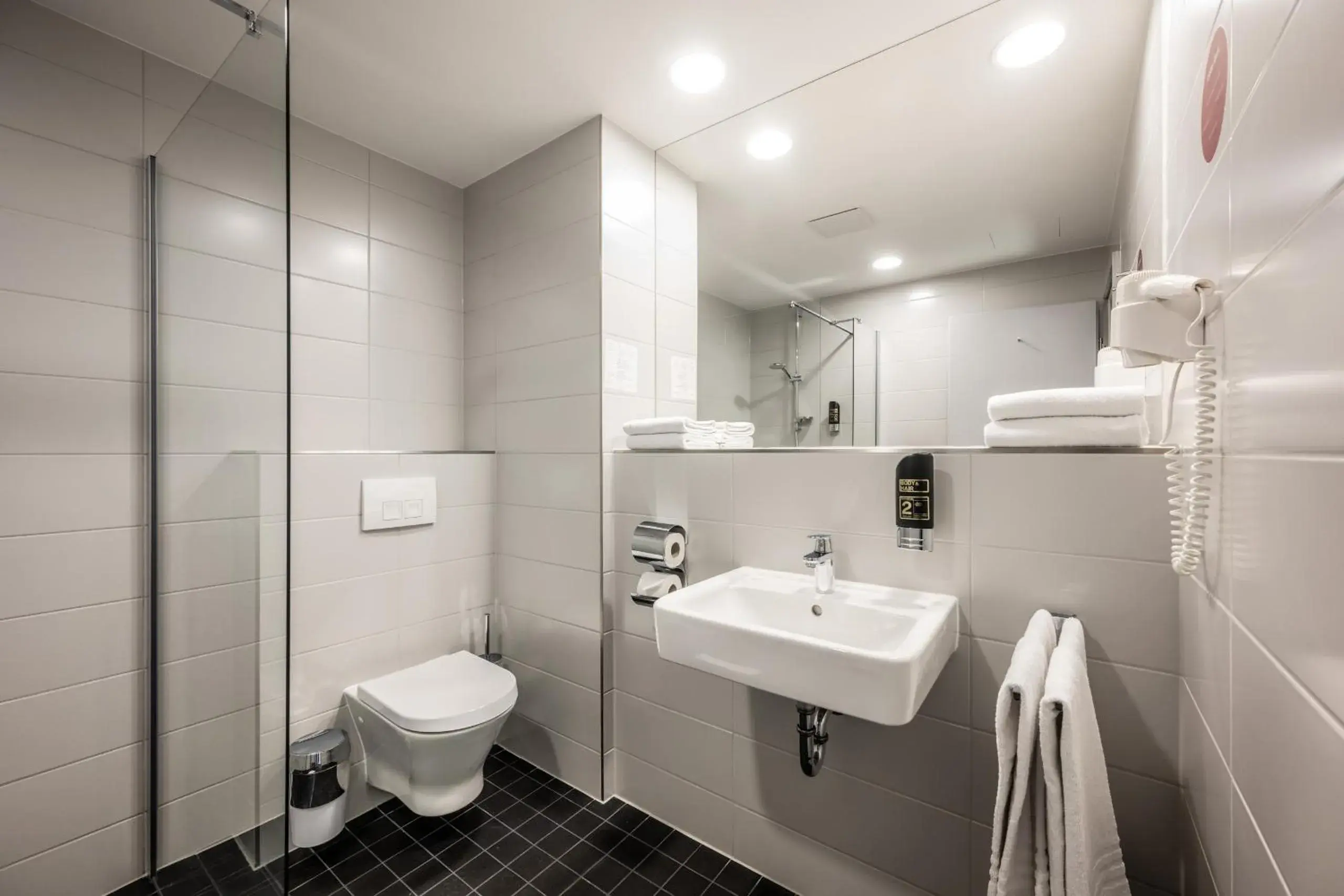 Family Room - single occupancy in Serways Hotel Weiskirchen Nord Family Room - single occupancy in Serways Hotel Weiskirchen Nord