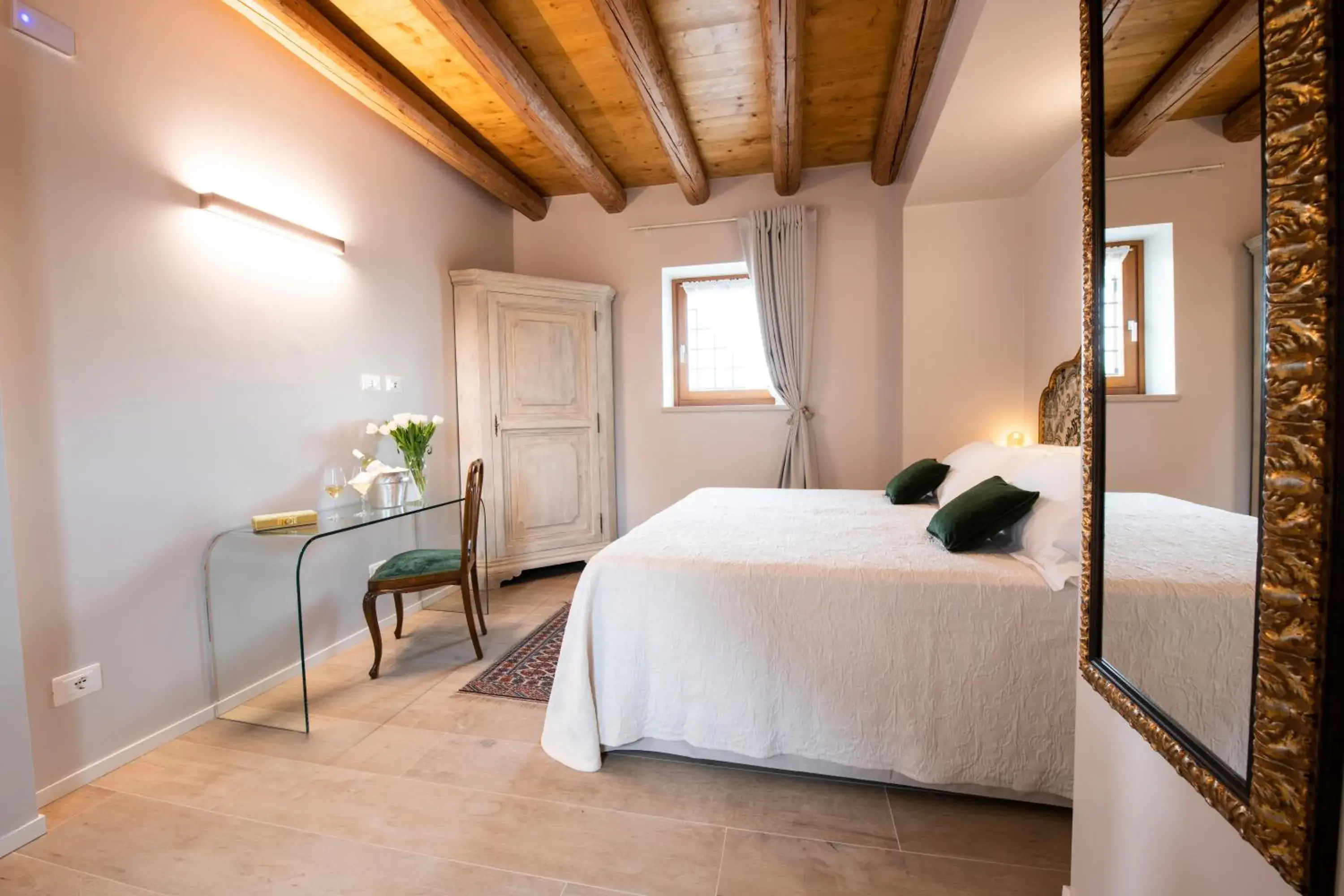 Superior Double Room in Magari Estates Boutique Hotel Superior Double Room in Magari Estates Boutique Hotel