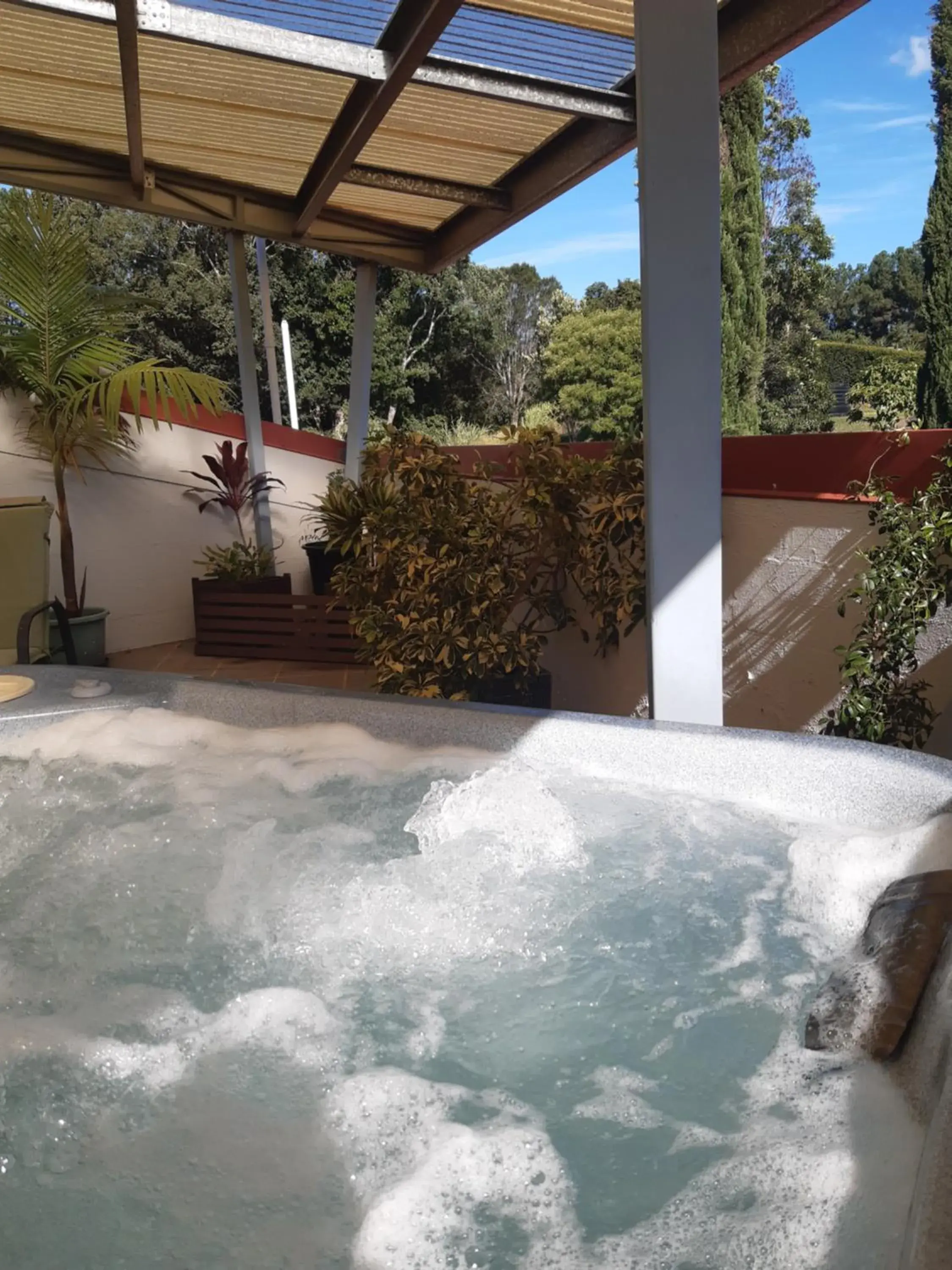 Deluxe Queen Room - single occupancy in A view of Mount Warning Deluxe Queen Room - single occupancy in A view of Mount Warning