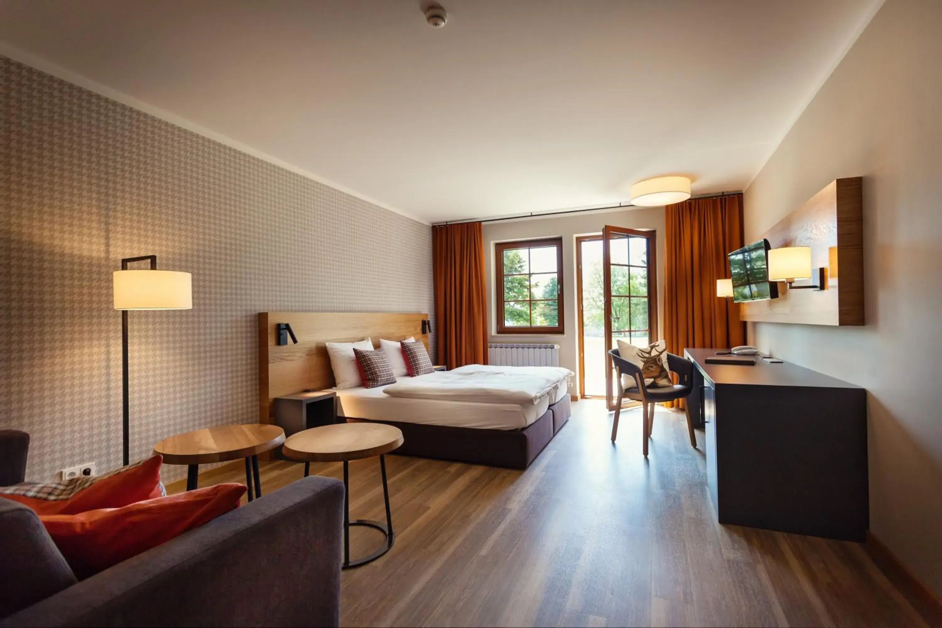 Double Room with Terrace (Dogs Allowed) in Waldhotel Kreuztanne Double Room with Terrace (Dogs Allowed) in Waldhotel Kreuztanne