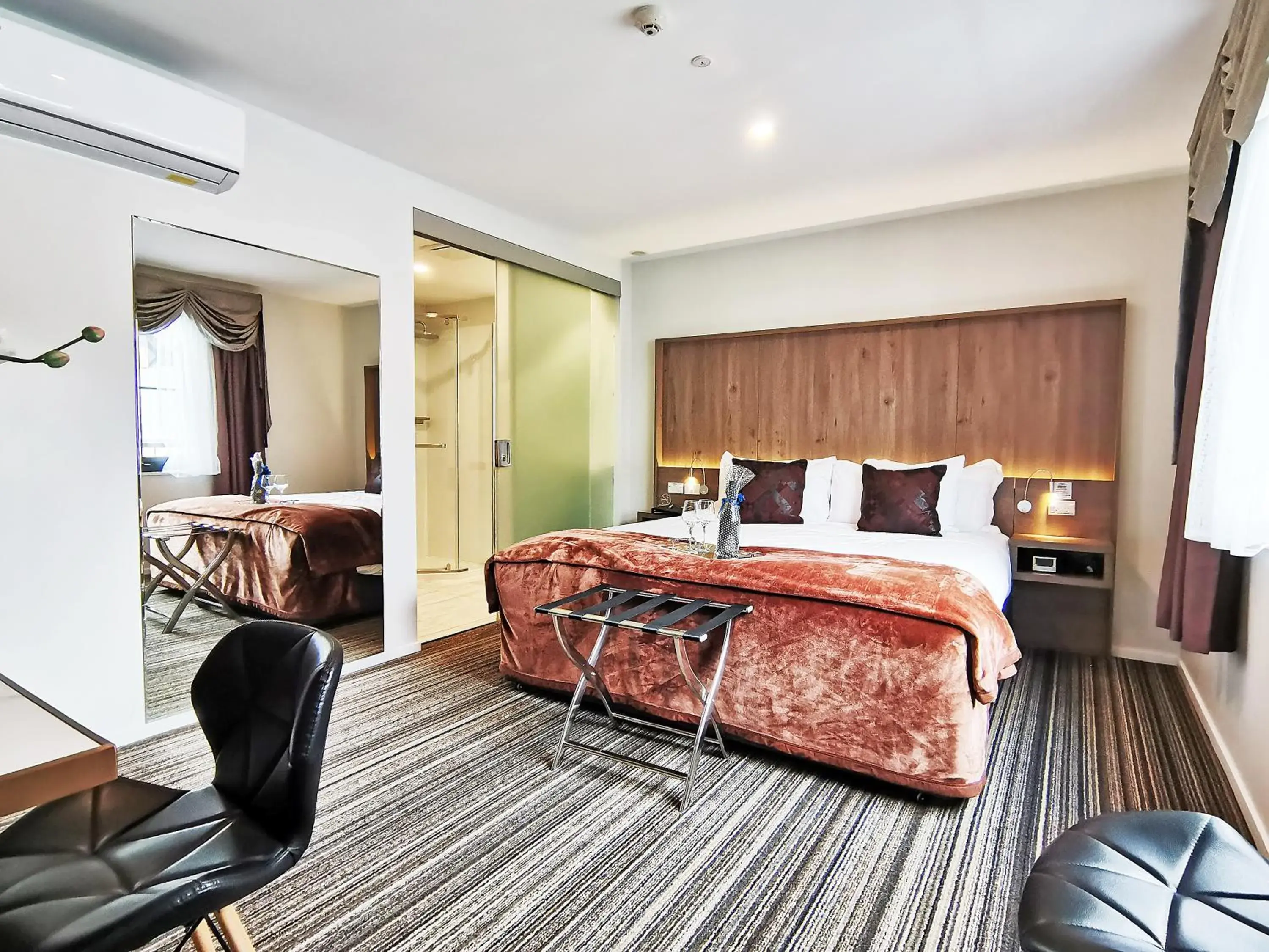 King Studio in The Salisbury Business Class King Studio in The Salisbury Business Class