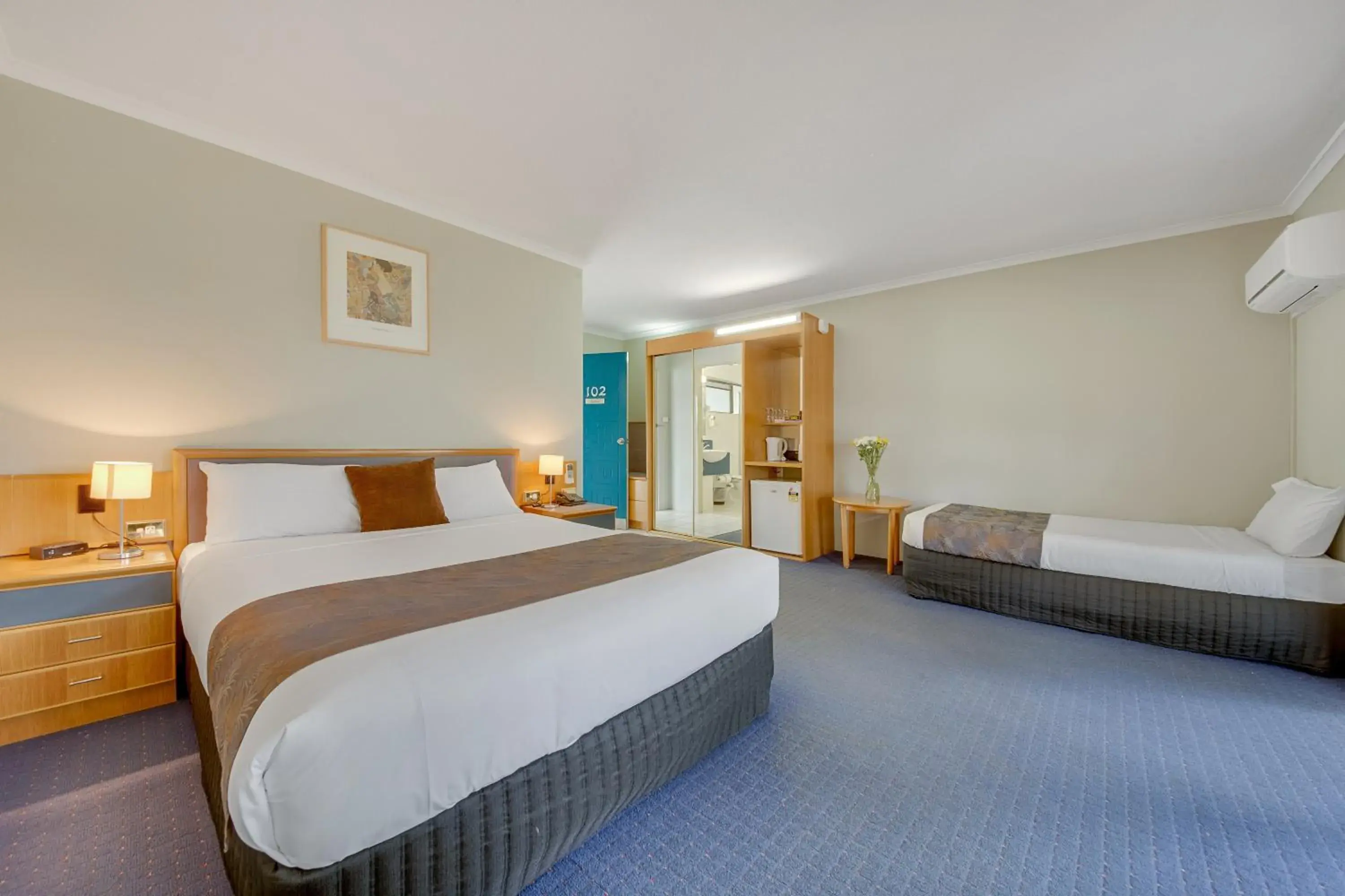 Deluxe Twin Room - single occupancy in Gladstone Palms Motor Inn Deluxe Twin Room - single occupancy in Gladstone Palms Motor Inn