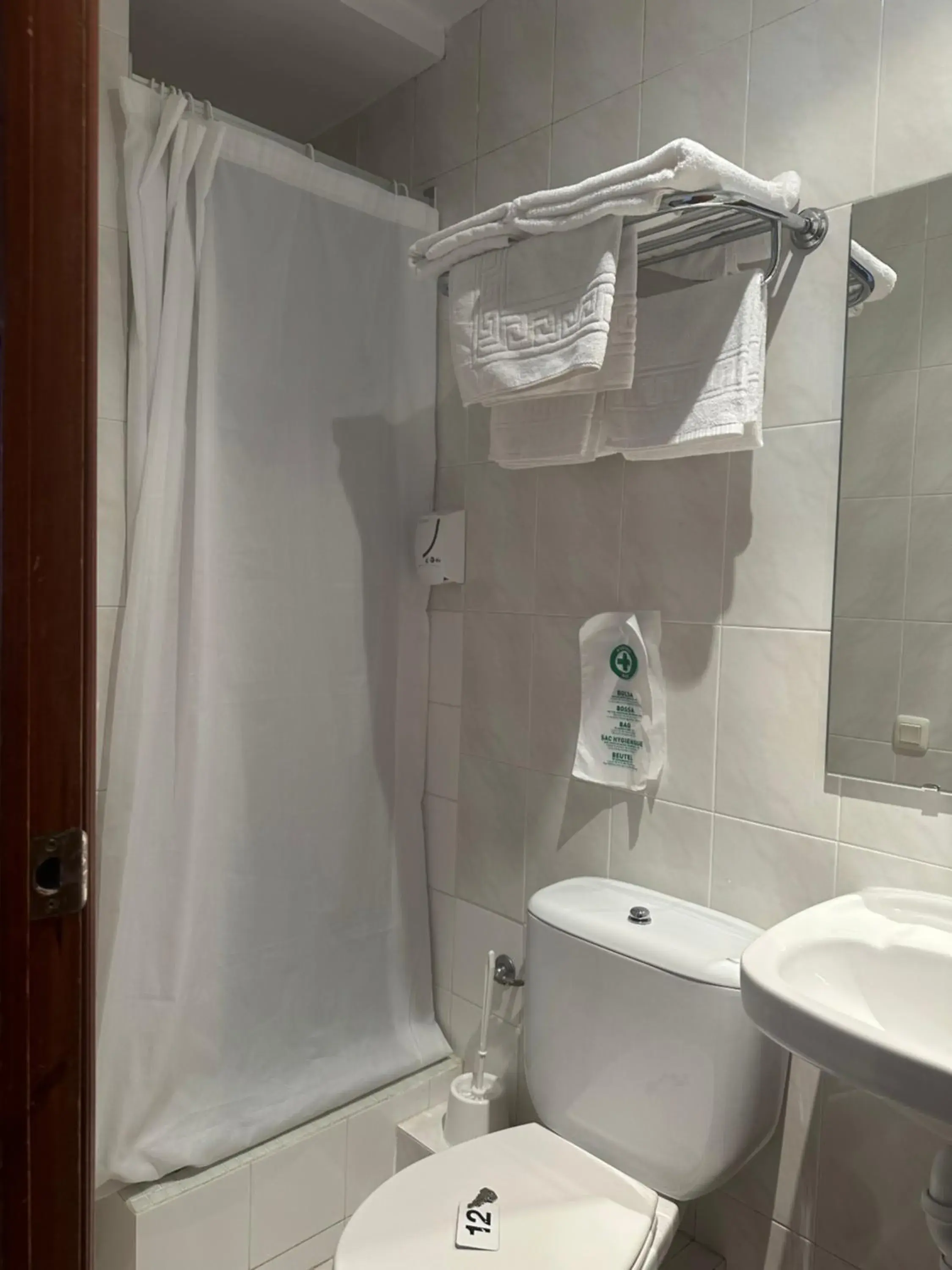 Single Room in Hotel Torino Single Room in Hotel Torino