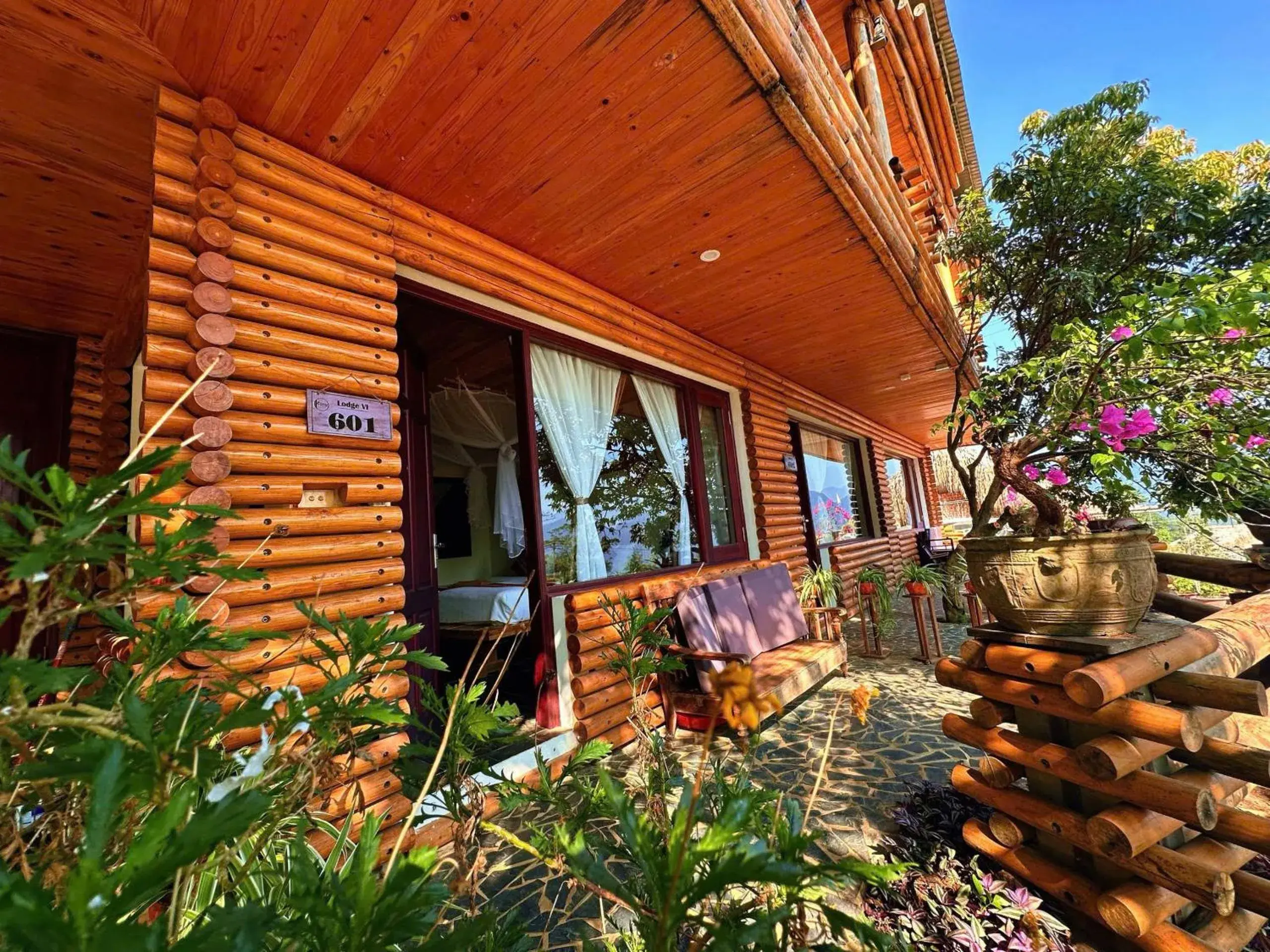 King Room with Pool View in Pu Luong Jungle Lodge King Room with Pool View in Pu Luong Jungle Lodge