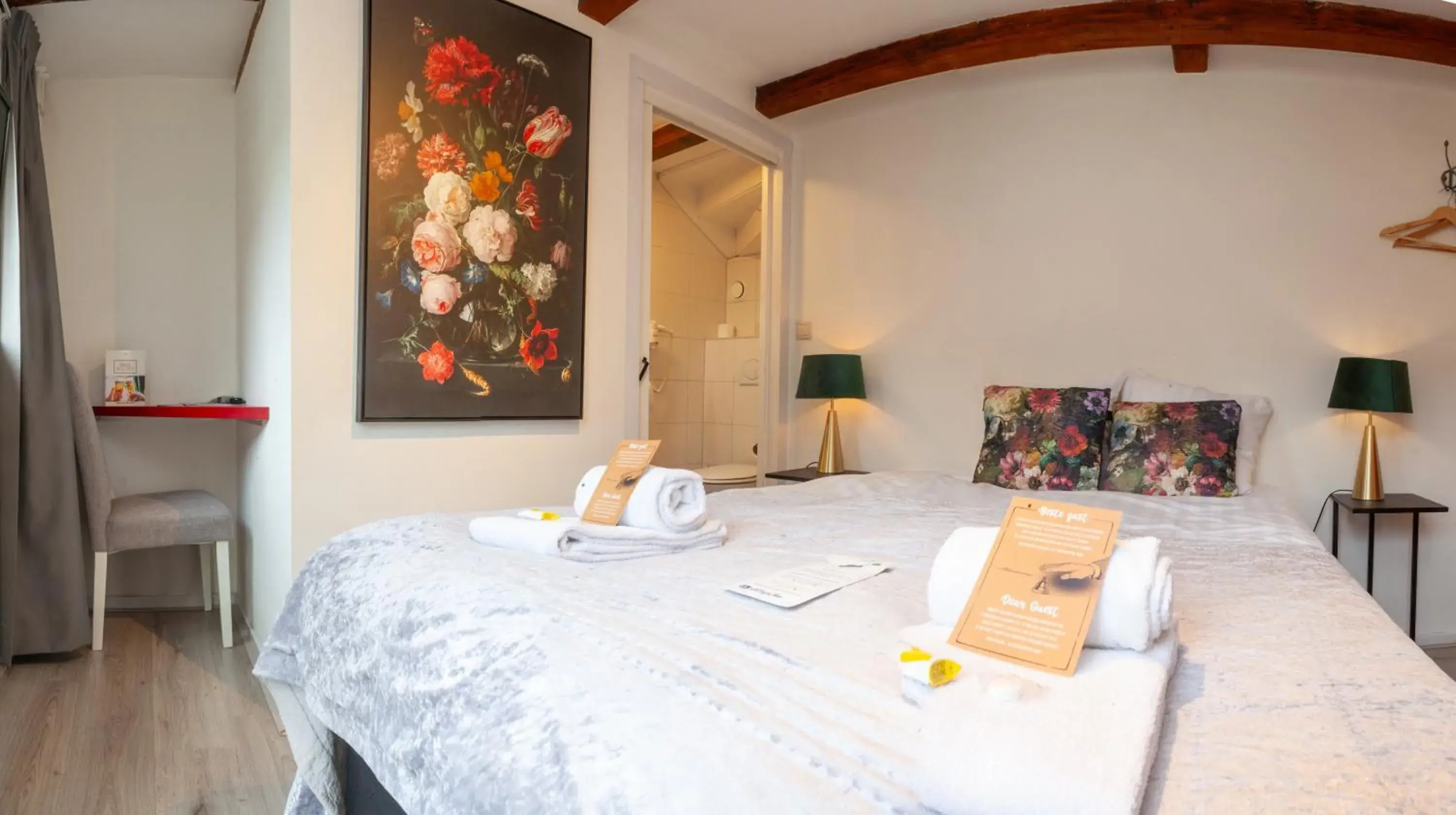 Double Room in Kings Inn City Hotel Alkmaar Double Room in Kings Inn City Hotel Alkmaar