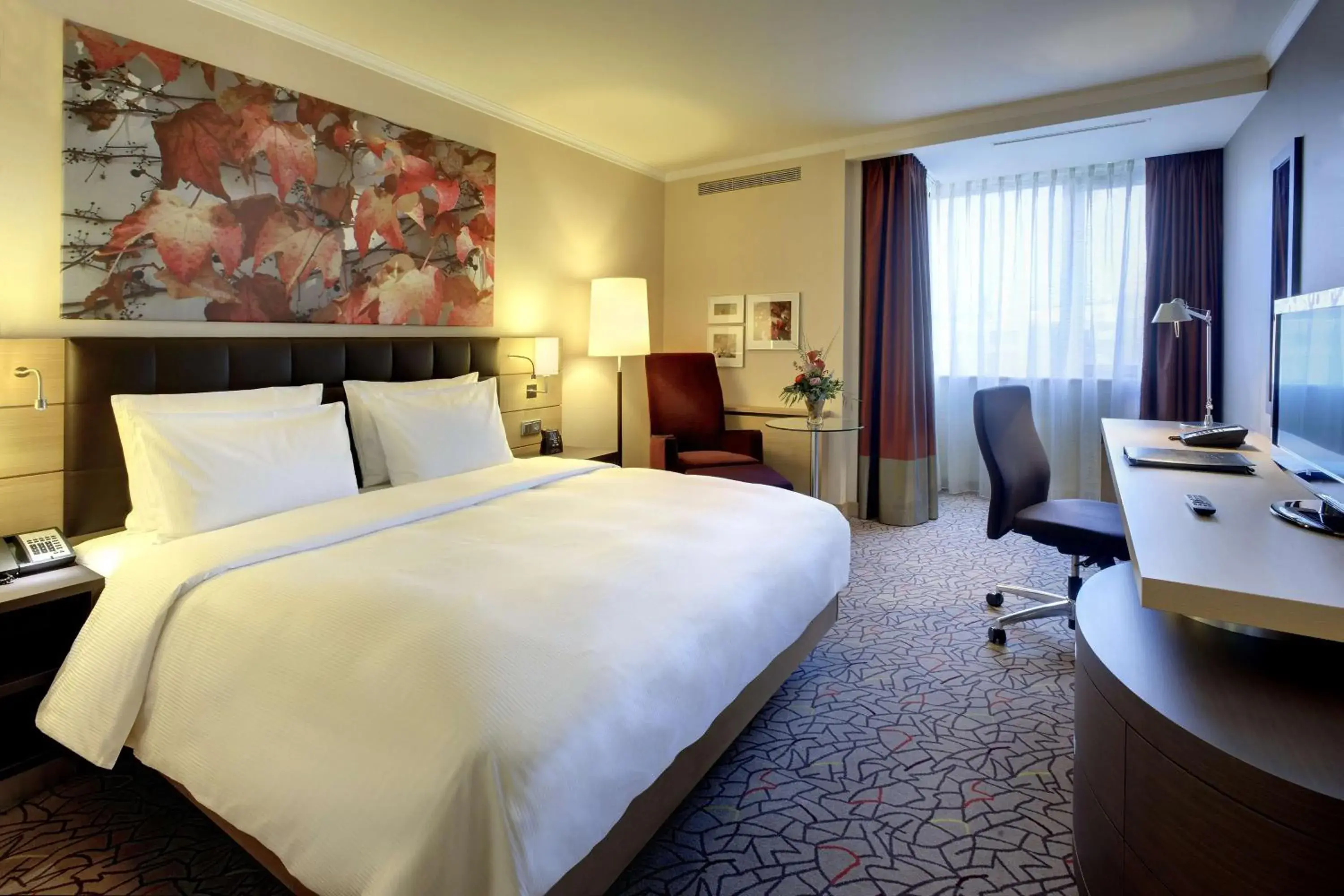 Deluxe King Room in Hilton Mainz Deluxe King Room in Hilton Mainz