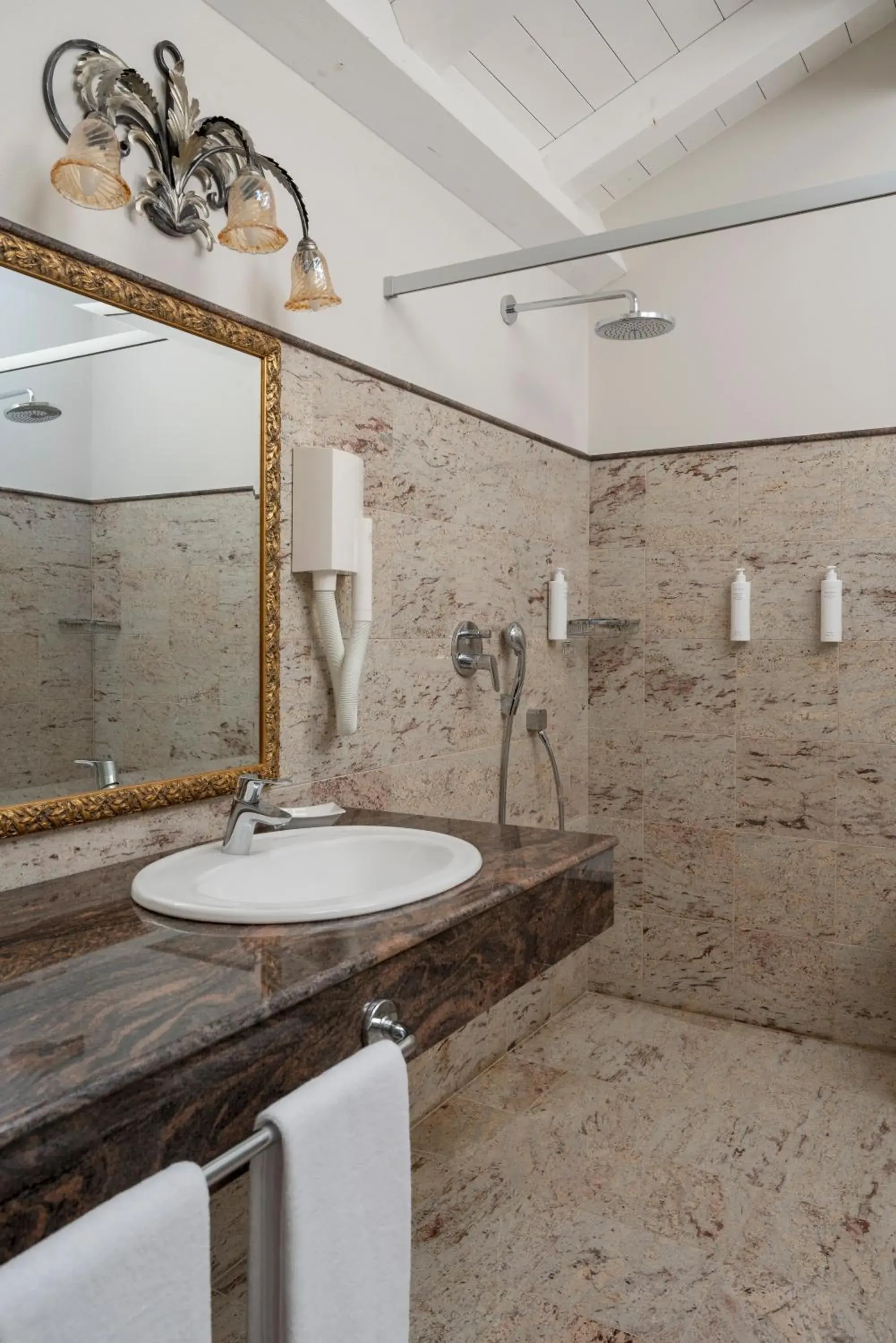 Superior Room in Grand Hotel di Parma - UNA Esperienze Superior Room in Grand Hotel di Parma - UNA Esperienze