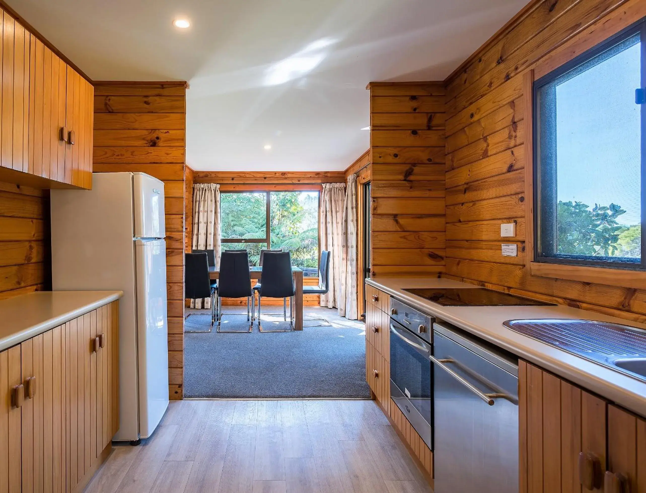 Four-Bedroom Suite in Kimi Ora Eco Resort Four-Bedroom Suite in Kimi Ora Eco Resort