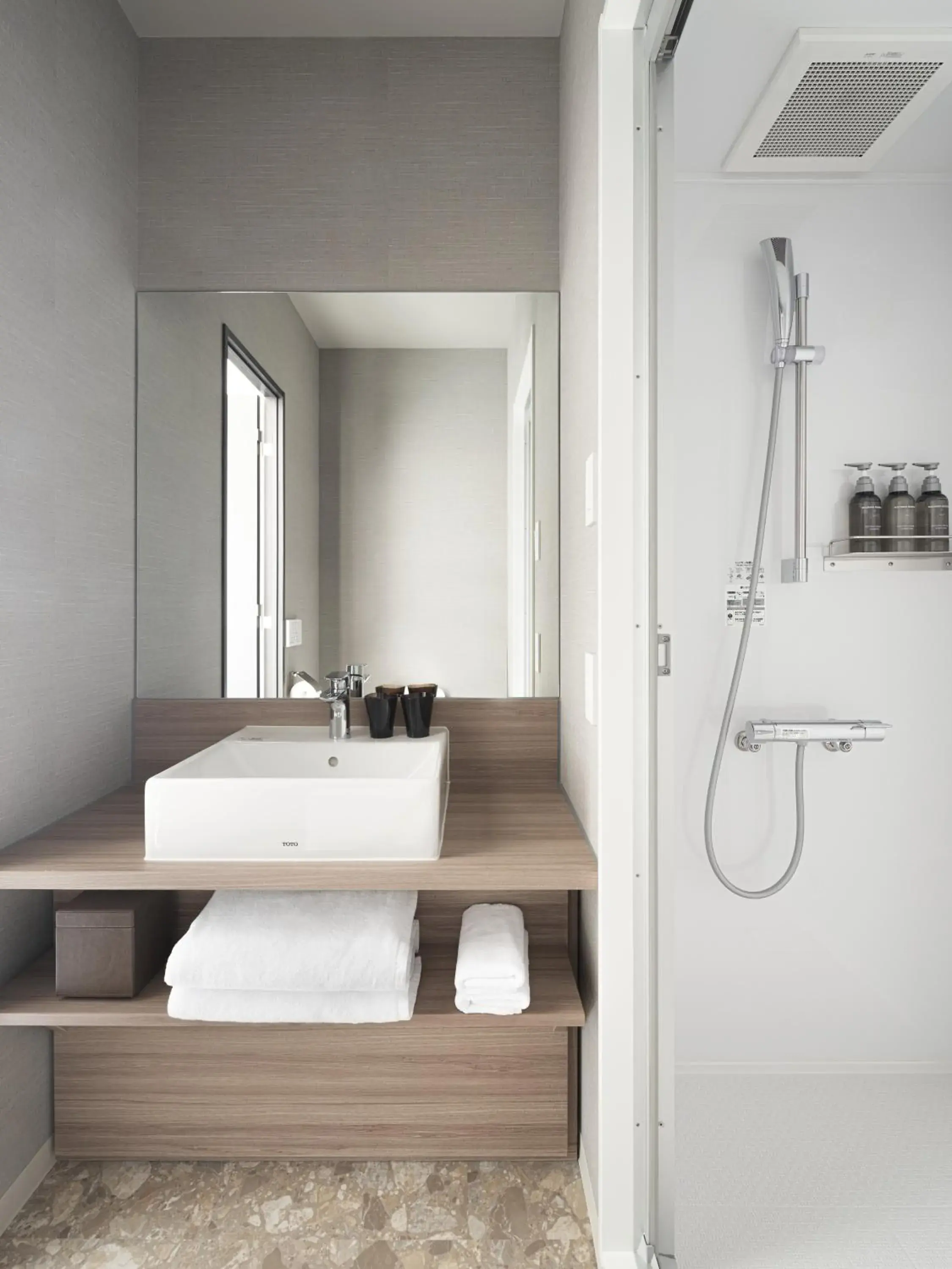 Adjoining Room (Double Room + Double Room) Not Connecting Room in Nest Hotel Hiroshima Ekimae Adjoining Room (Double Room + Double Room) Not Connecting Room in Nest Hotel Hiroshima Ekimae