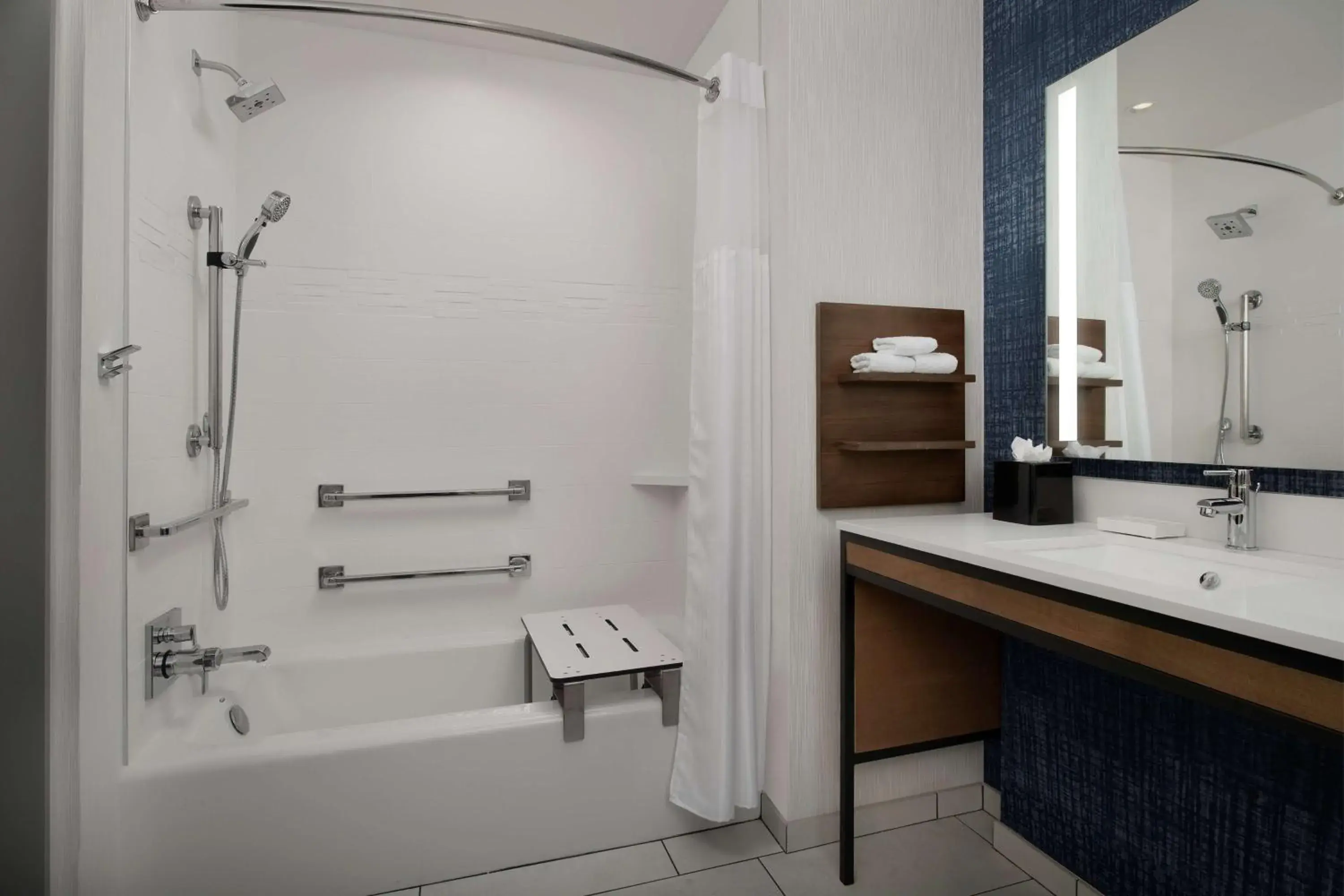 Queen Room with Two Queen Beds - Mobility Access in Hilton Garden Inn San Jose Airport Queen Room with Two Queen Beds - Mobility Access in Hilton Garden Inn San Jose Airport