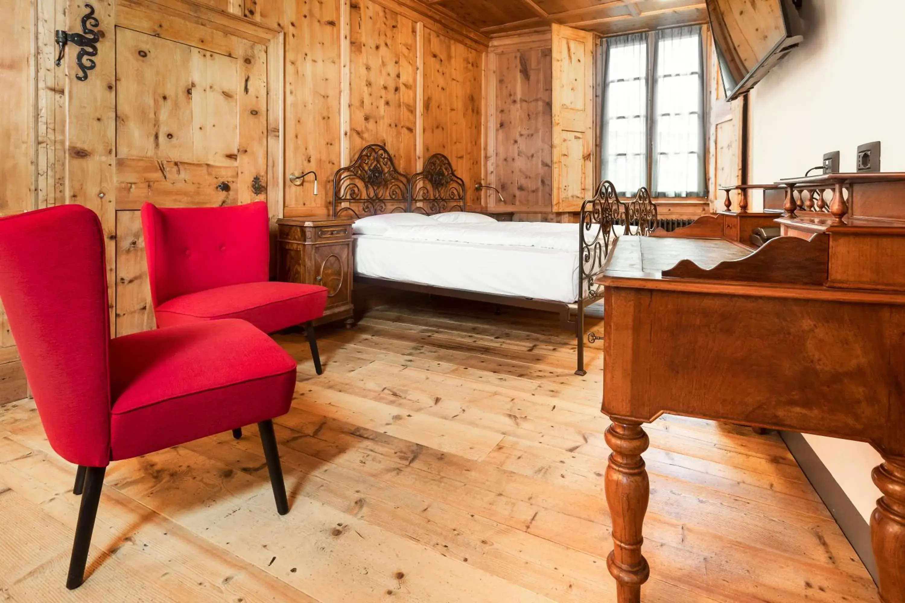 Junior Suite in Curt di Clement Eco Mobility Hotel Junior Suite in Curt di Clement Eco Mobility Hotel