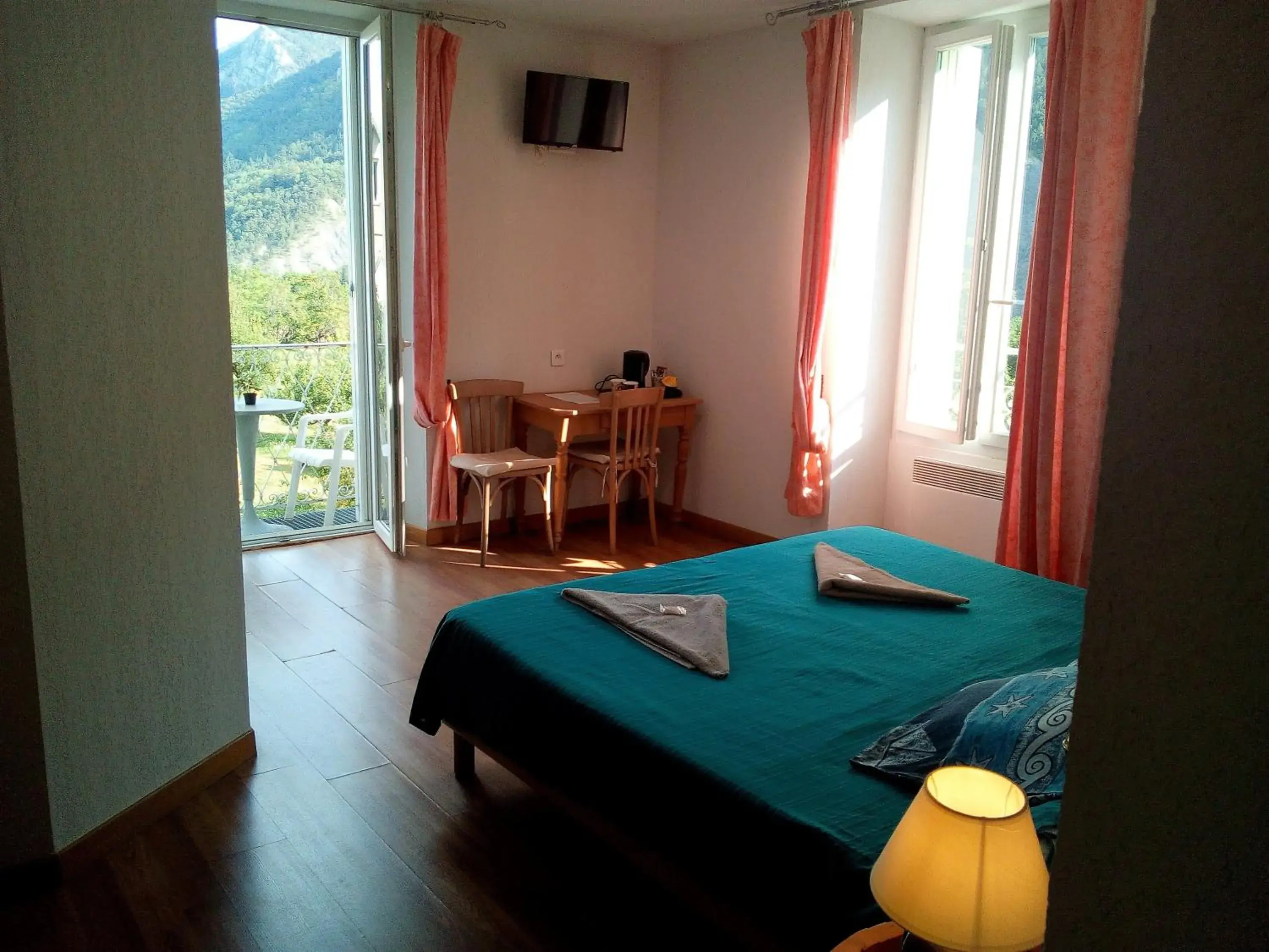 Double Room with Private Bathroom in Le Relais des Cavaliers Double Room with Private Bathroom in Le Relais des Cavaliers