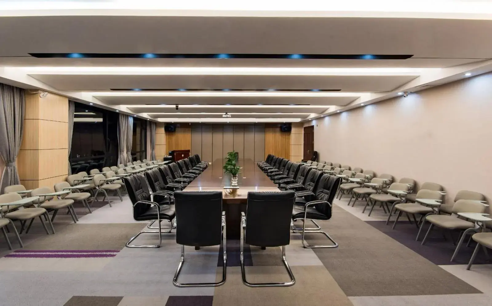 Lavande Hotel Qingyuan Sports Park Municipal Government Lavande Hotel Qingyuan Sports Park Municipal Government