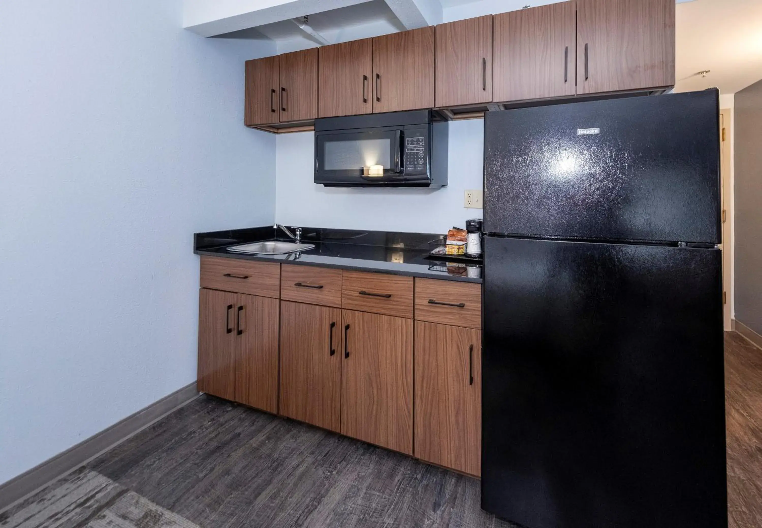 Studio King Room Disability Access Roll-In Shower Smoke Free in HomeTowne Studios by Red Roof Wilmington - New Castle Studio King Room Disability Access Roll-In Shower Smoke Free in HomeTowne Studios by Red Roof Wilmington - New Castle