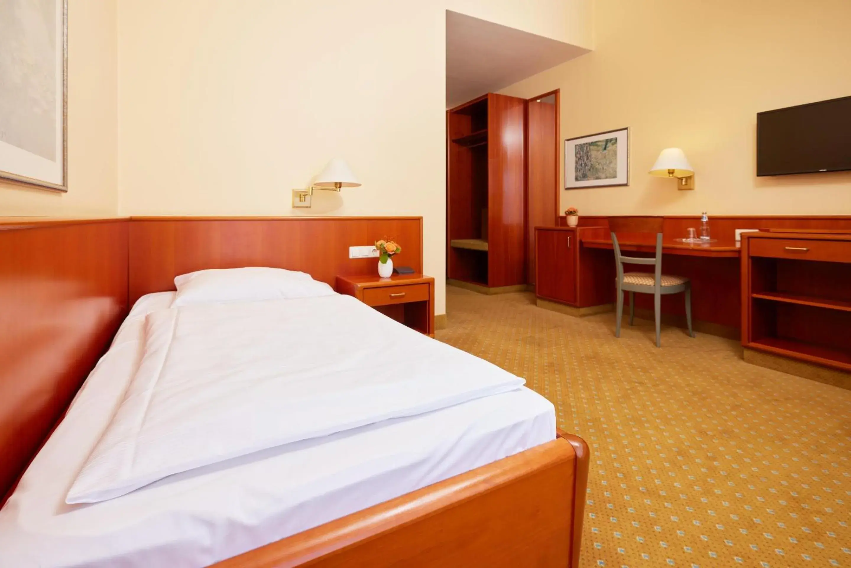 Comfort Single Room in Best Western Hotel Geheimer Rat Comfort Single Room in Best Western Hotel Geheimer Rat