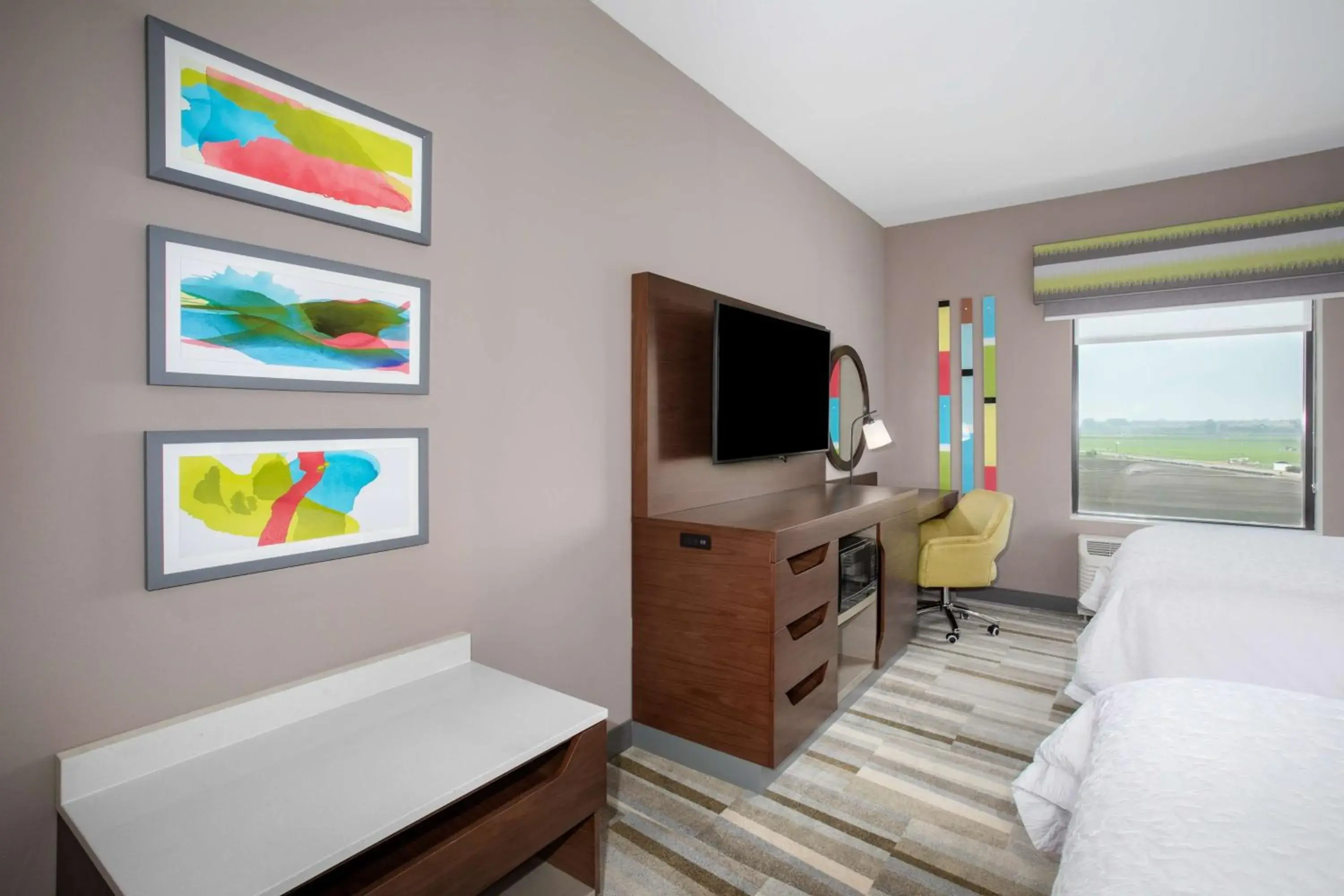 Queen Room with Two Queen Beds in Hampton Inn & Suites Watsonville Queen Room with Two Queen Beds in Hampton Inn & Suites Watsonville