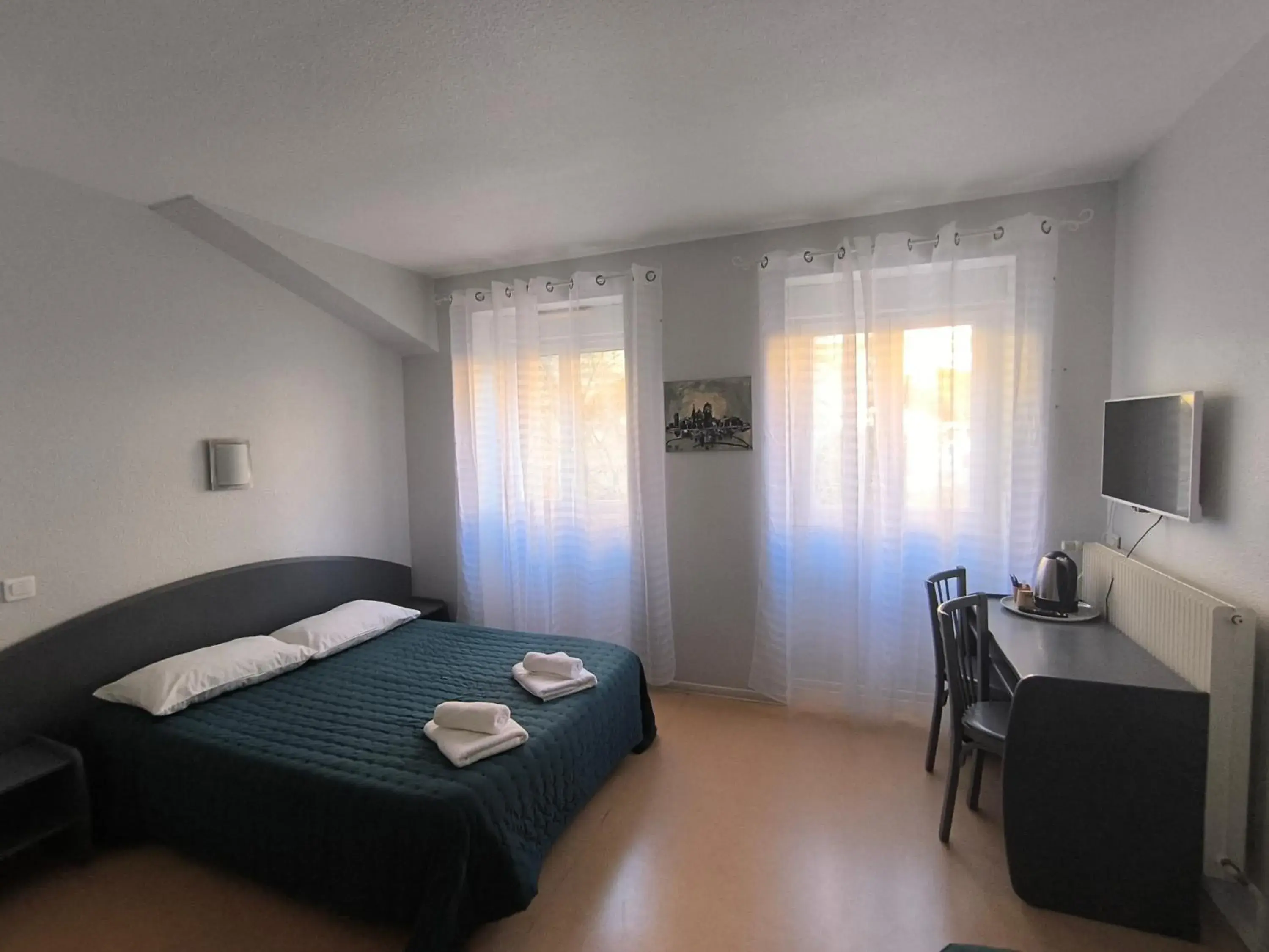 Double Room in Central Hôtel Double Room in Central Hôtel