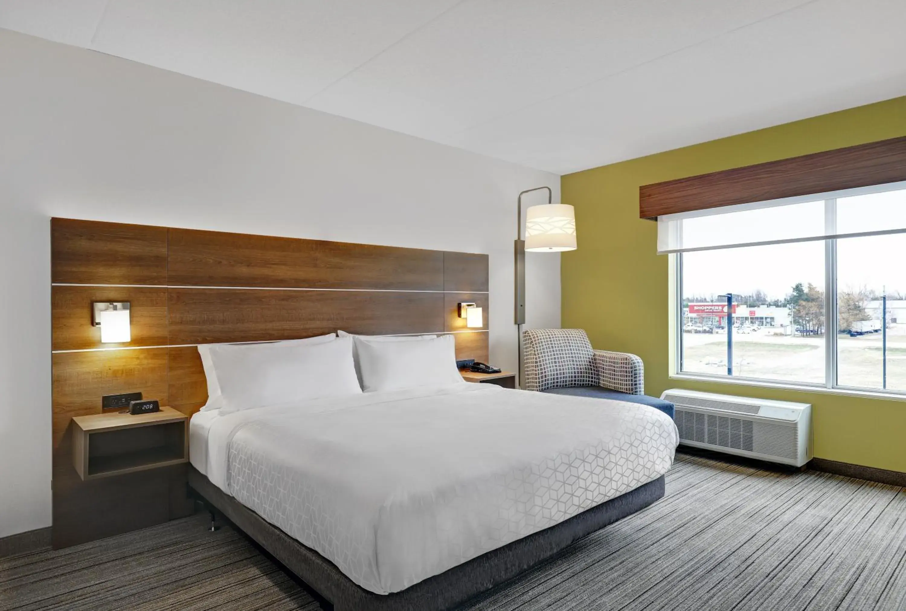 King Room - Mobility Access/Hearing Accessible in Holiday Inn Express & Suites - Port Elgin King Room - Mobility Access/Hearing Accessible in Holiday Inn Express & Suites - Port Elgin