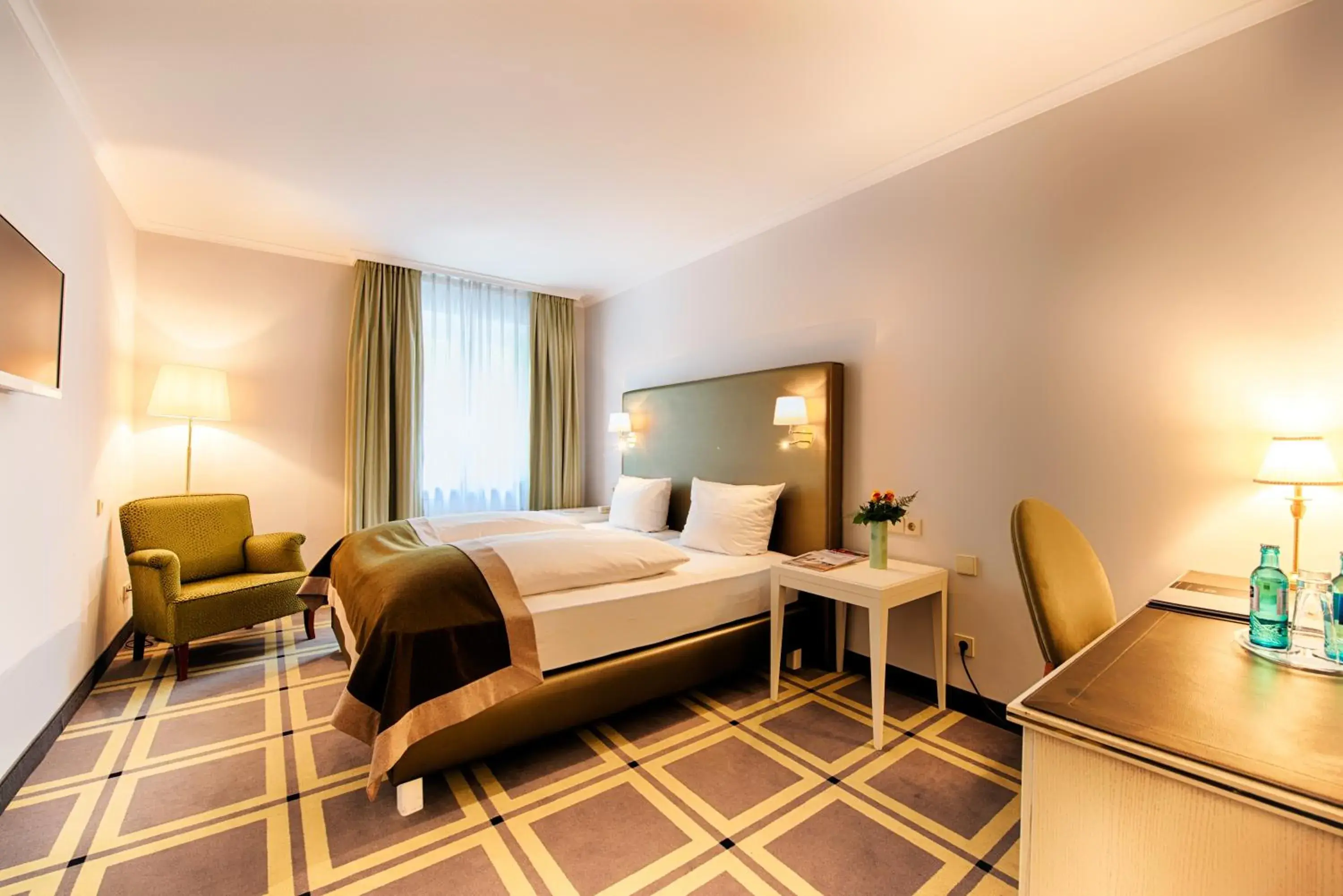 Superior King Room in Hotel SchreiberHof Superior King Room in Hotel SchreiberHof