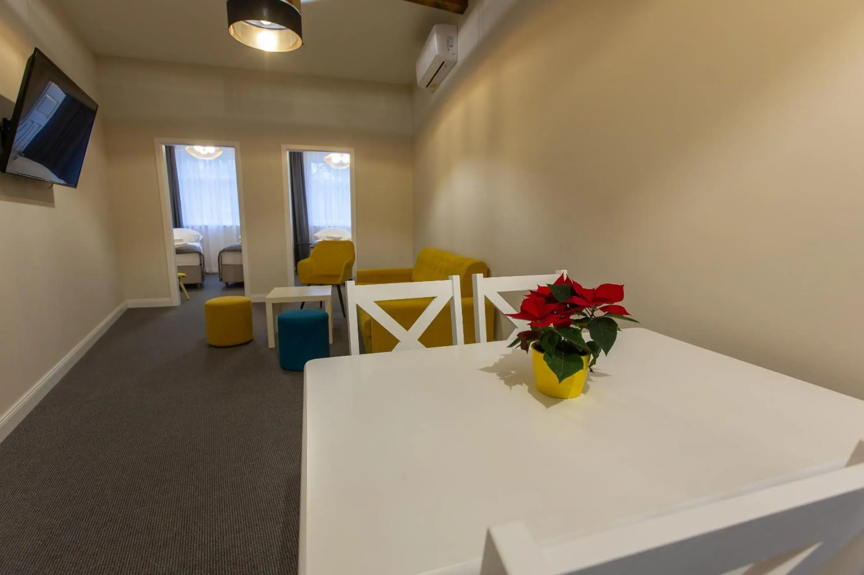 Two-Bedroom Apartment in Aparthotel Jurowiecka 60 Two-Bedroom Apartment in Aparthotel Jurowiecka 60