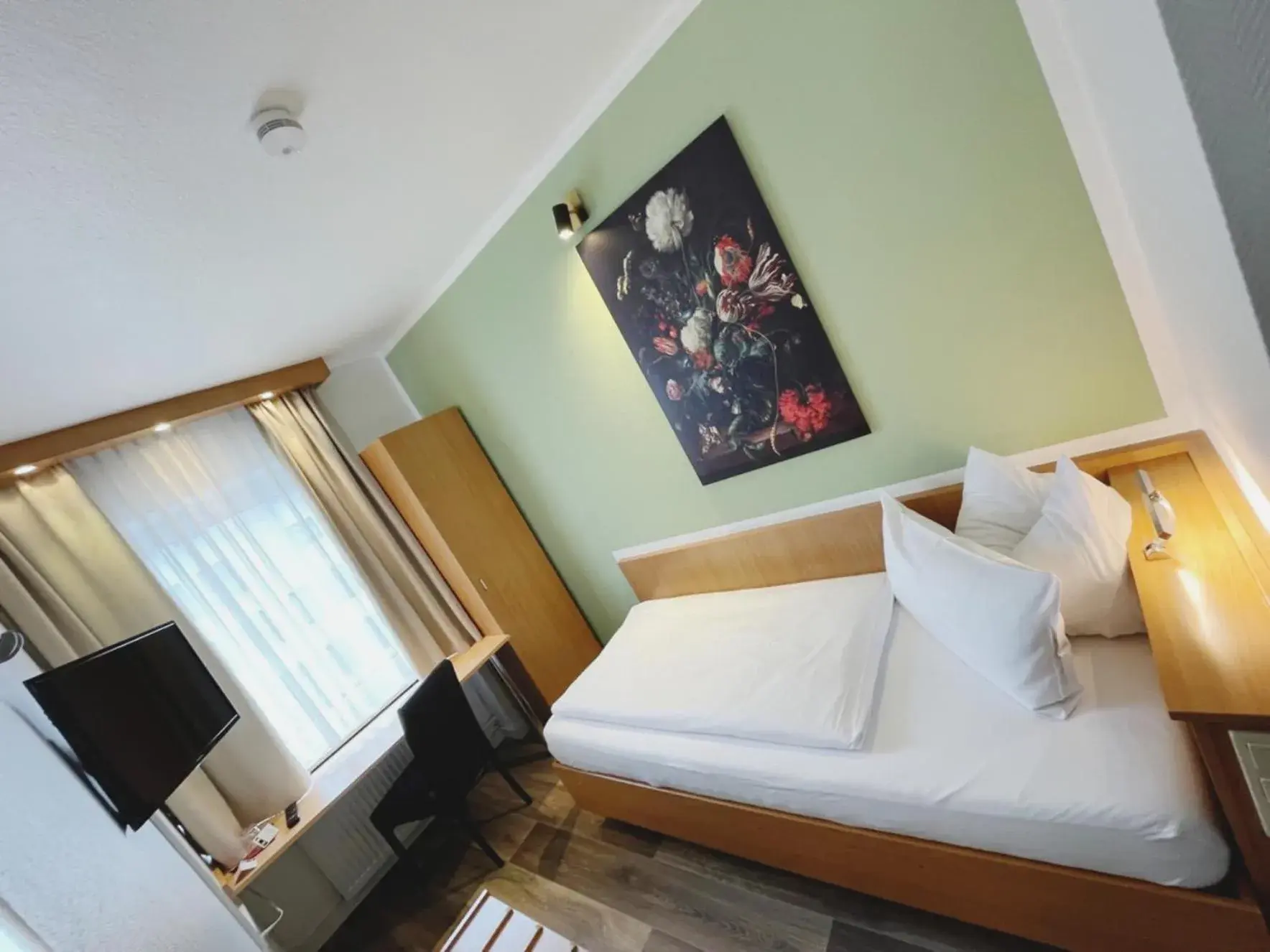 Single Room in Europa Hotel City Single Room in Europa Hotel City