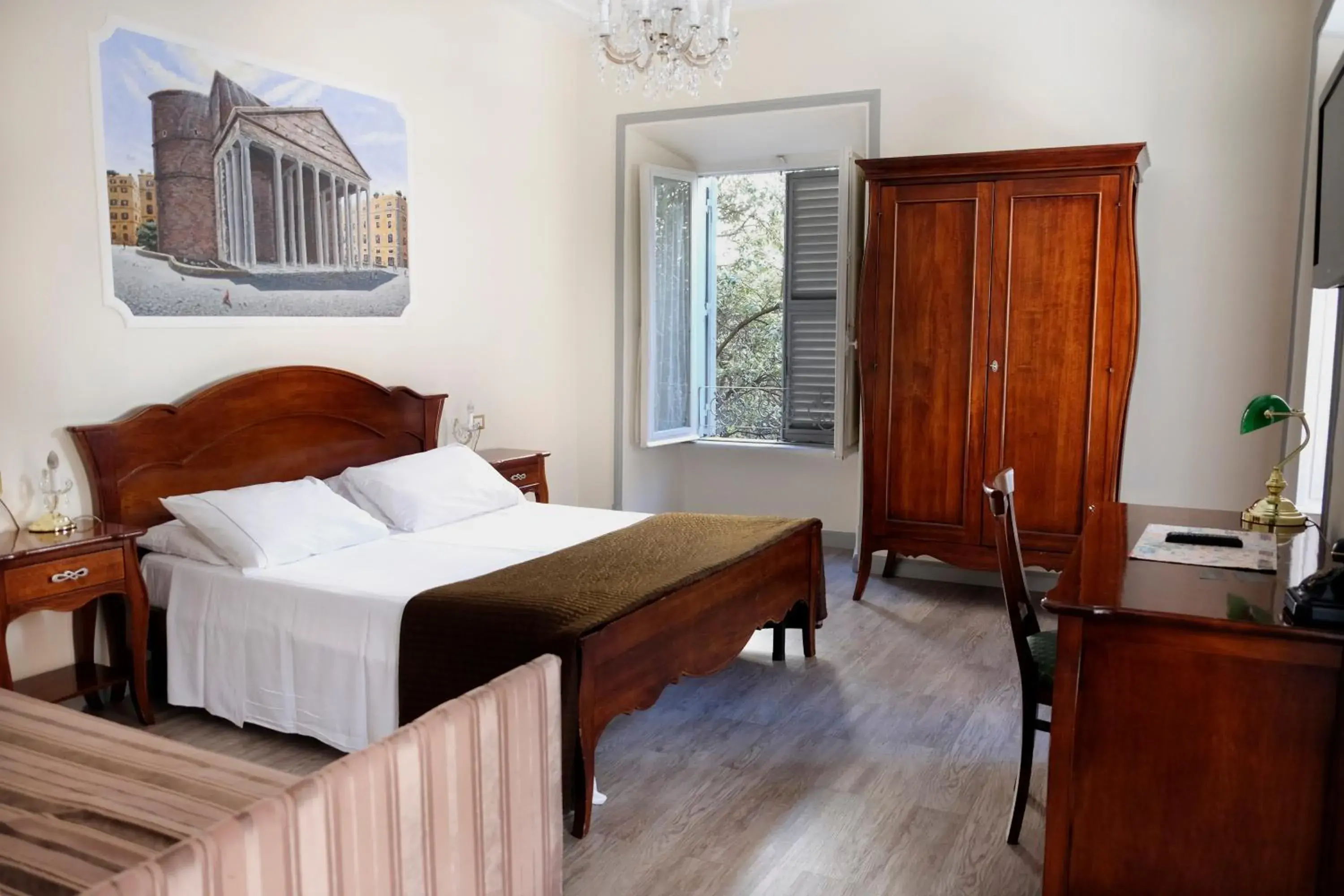 Three-Bedroom Apartment in Sleep In Rome Ludovisi Three-Bedroom Apartment in Sleep In Rome Ludovisi