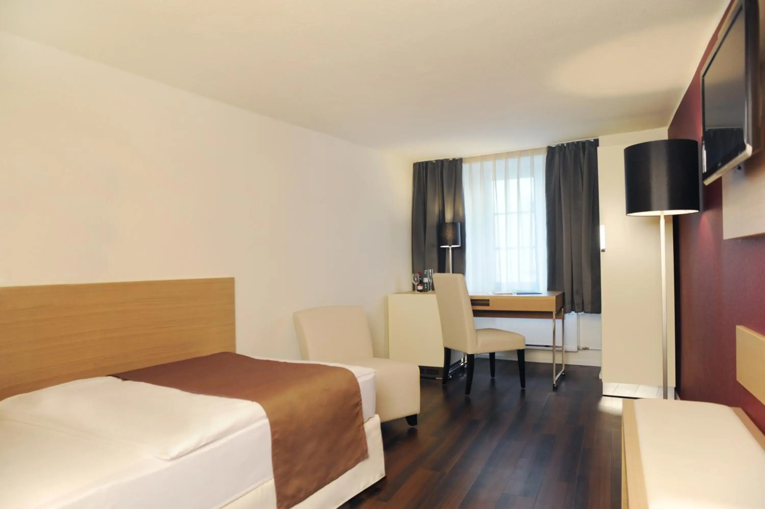 Single Room with City View in Hotel Goldener Knopf Single Room with City View in Hotel Goldener Knopf