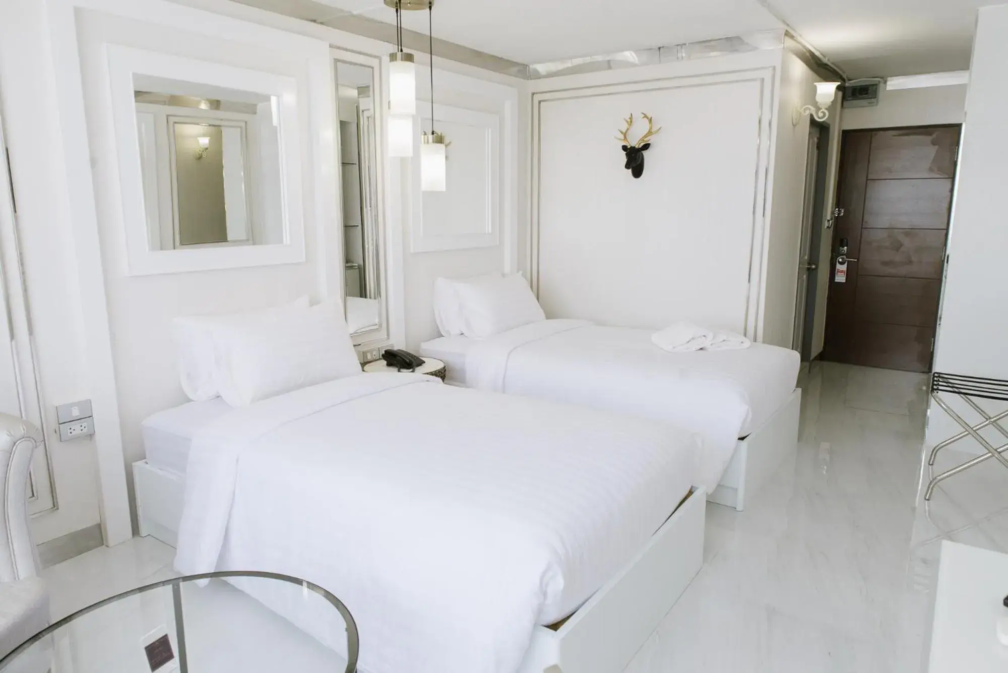 Deluxe Twin Room in R1 Nimman Hotel Chiangmai Deluxe Twin Room in R1 Nimman Hotel Chiangmai