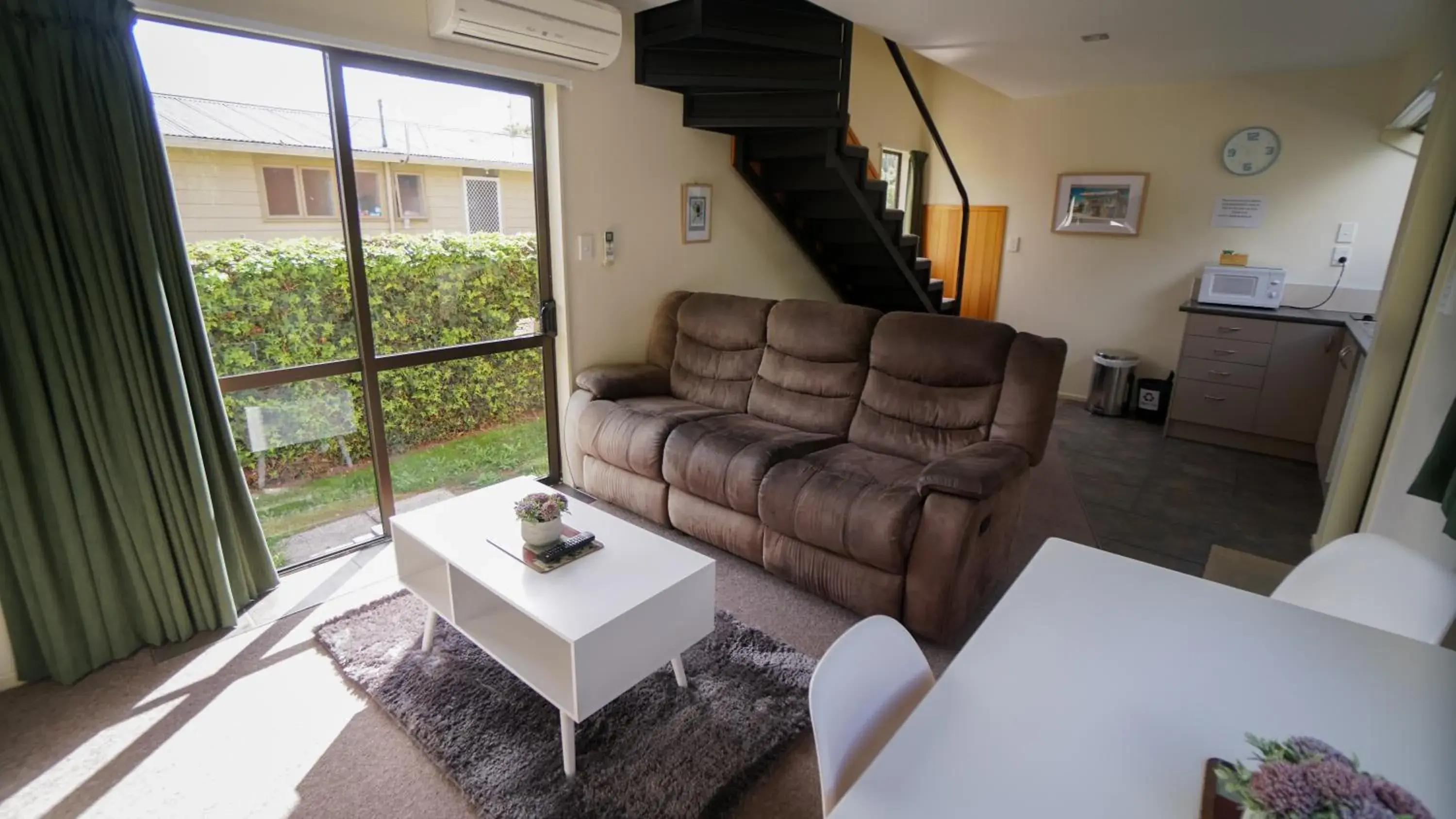 Superior One-Bedroom Apartment in Whangarei Central Holiday Park Superior One-Bedroom Apartment in Whangarei Central Holiday Park