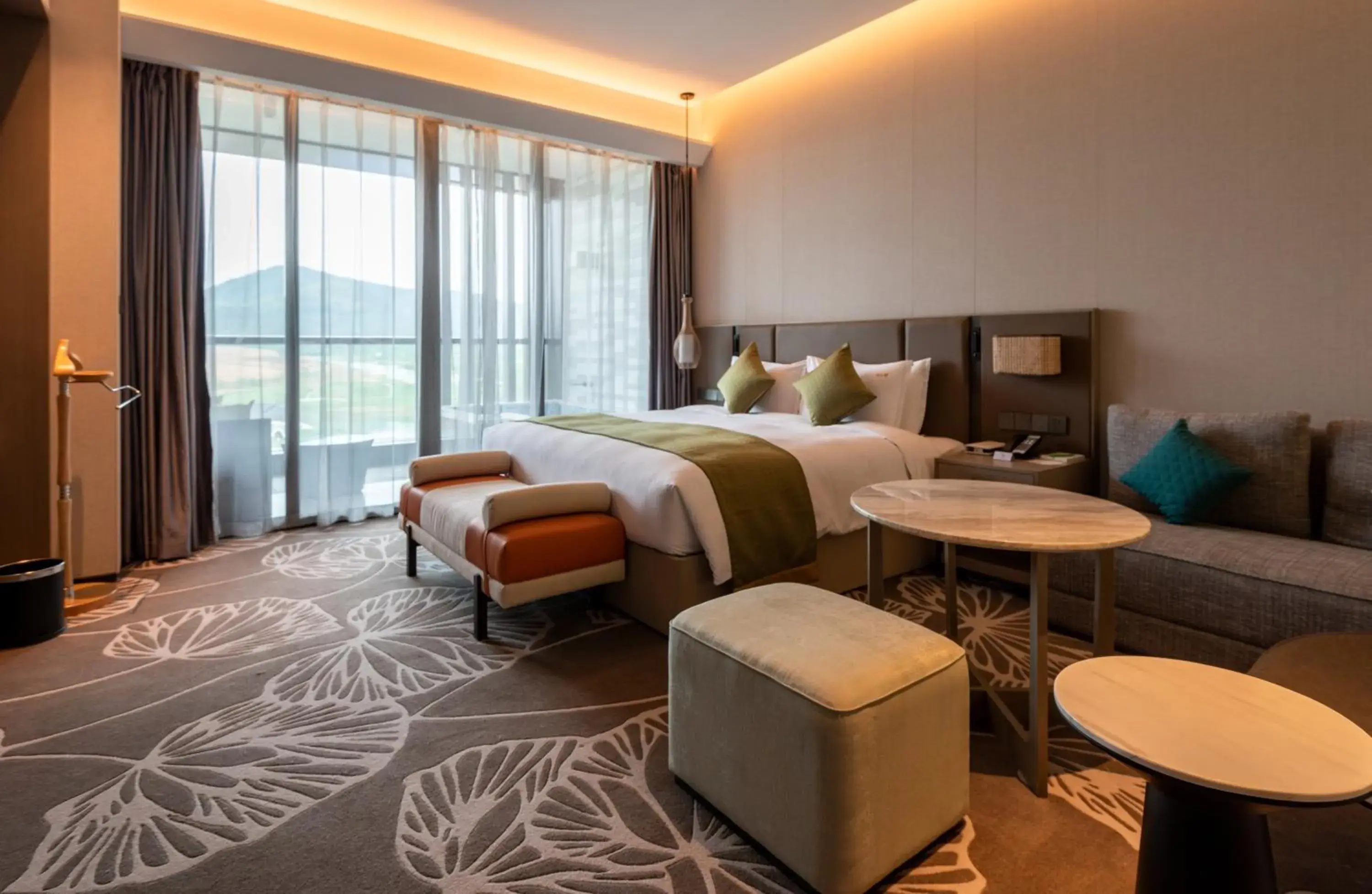 Suite - Non-Smoking in Holiday Inn Resort Maoshan Hot-Spring by IHG Suite - Non-Smoking in Holiday Inn Resort Maoshan Hot-Spring by IHG