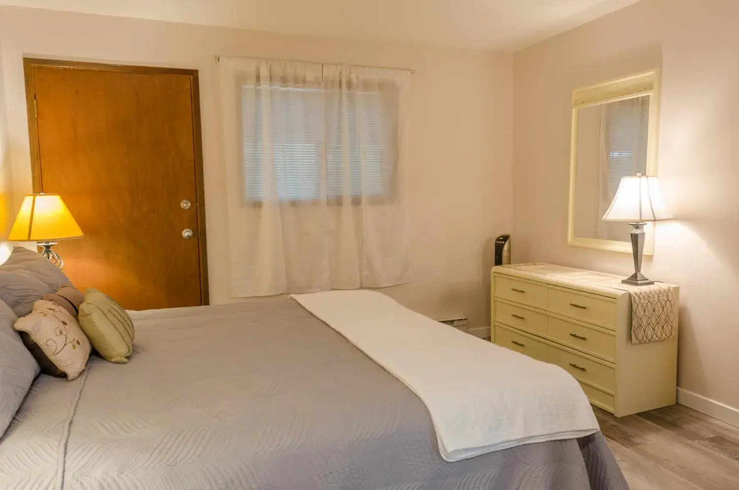 Deluxe King Suite in St Andrews By The Lake Golf Resort Deluxe King Suite in St Andrews By The Lake Golf Resort