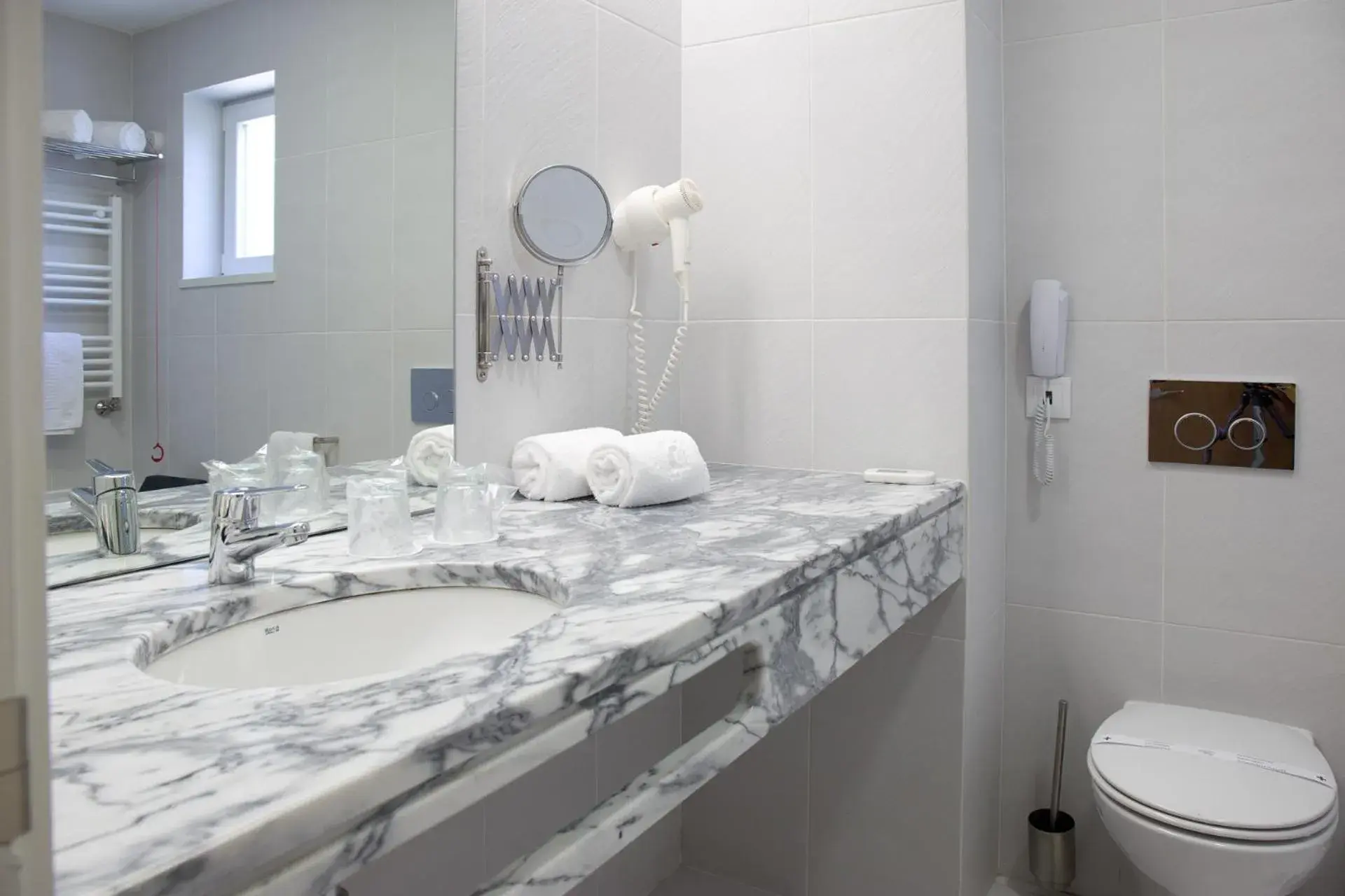 Twin Room in Hotel São Bento da Porta Aberta & Spa Twin Room in Hotel São Bento da Porta Aberta & Spa