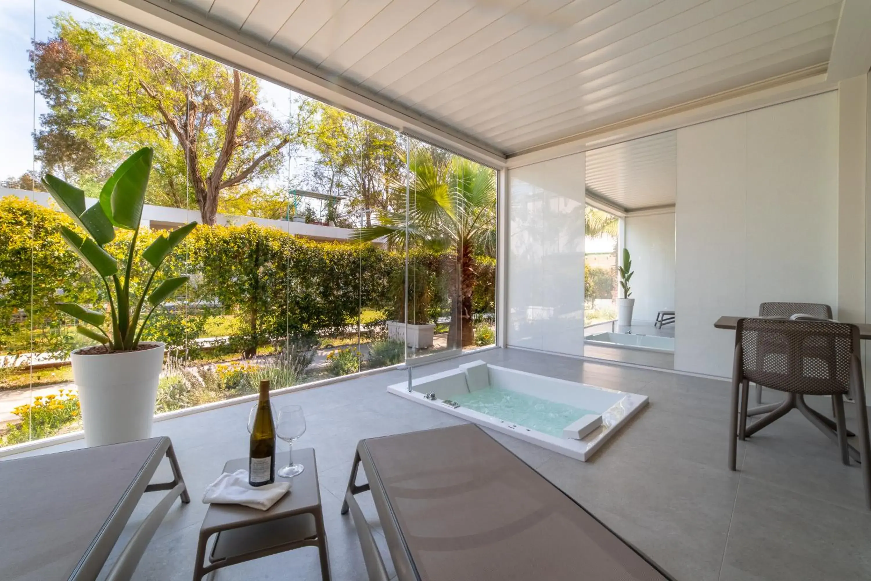 Deluxe Double Room with Bath in Nabi Resort Glamping & SPA Deluxe Double Room with Bath in Nabi Resort Glamping & SPA